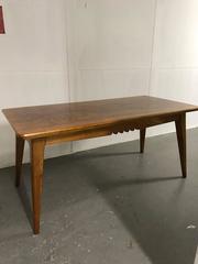 Table by José Espinho