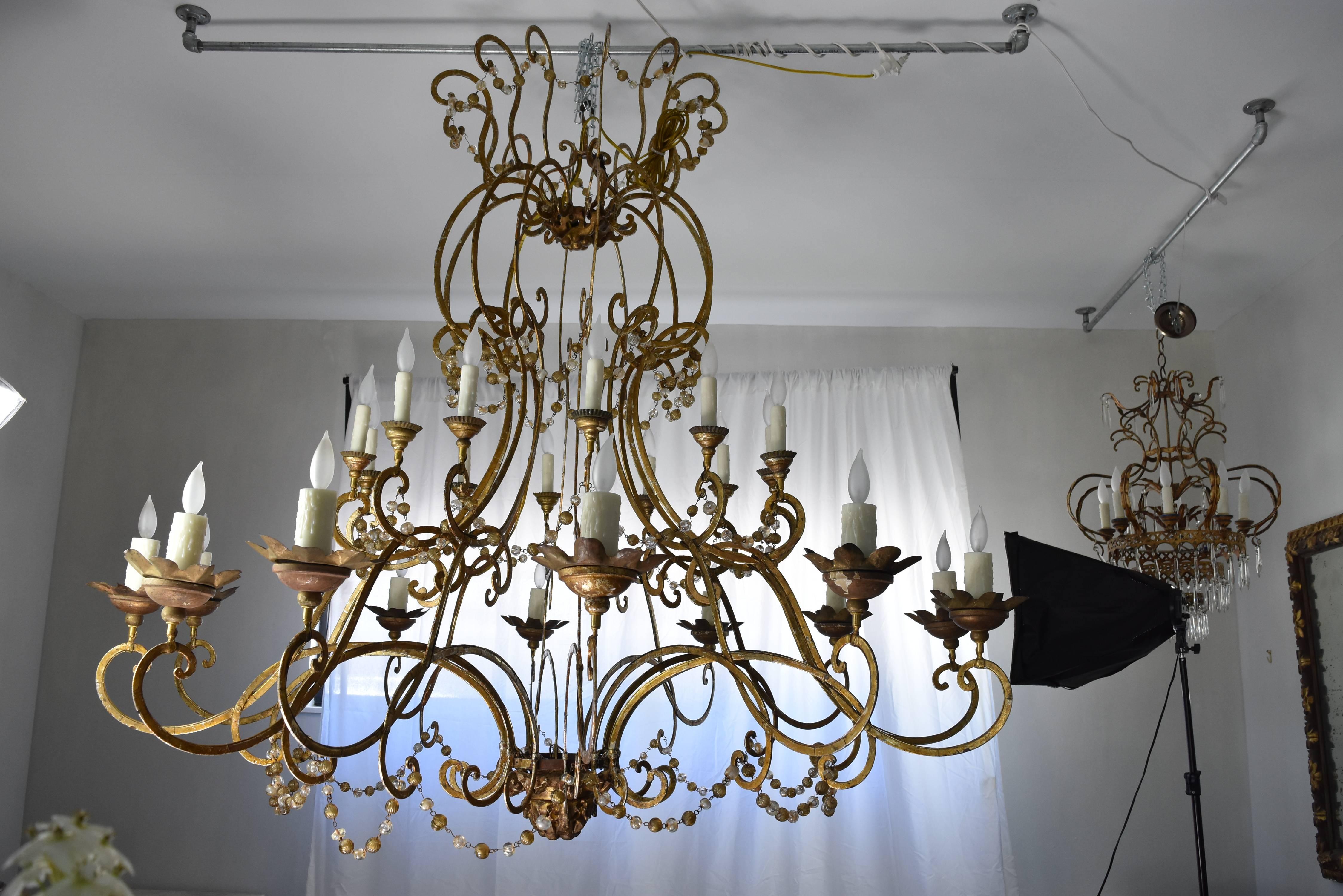 Italian 18th Century Gold Gilt Elements, Glass Bead and Iron Chandelier In Good Condition In Houston, TX