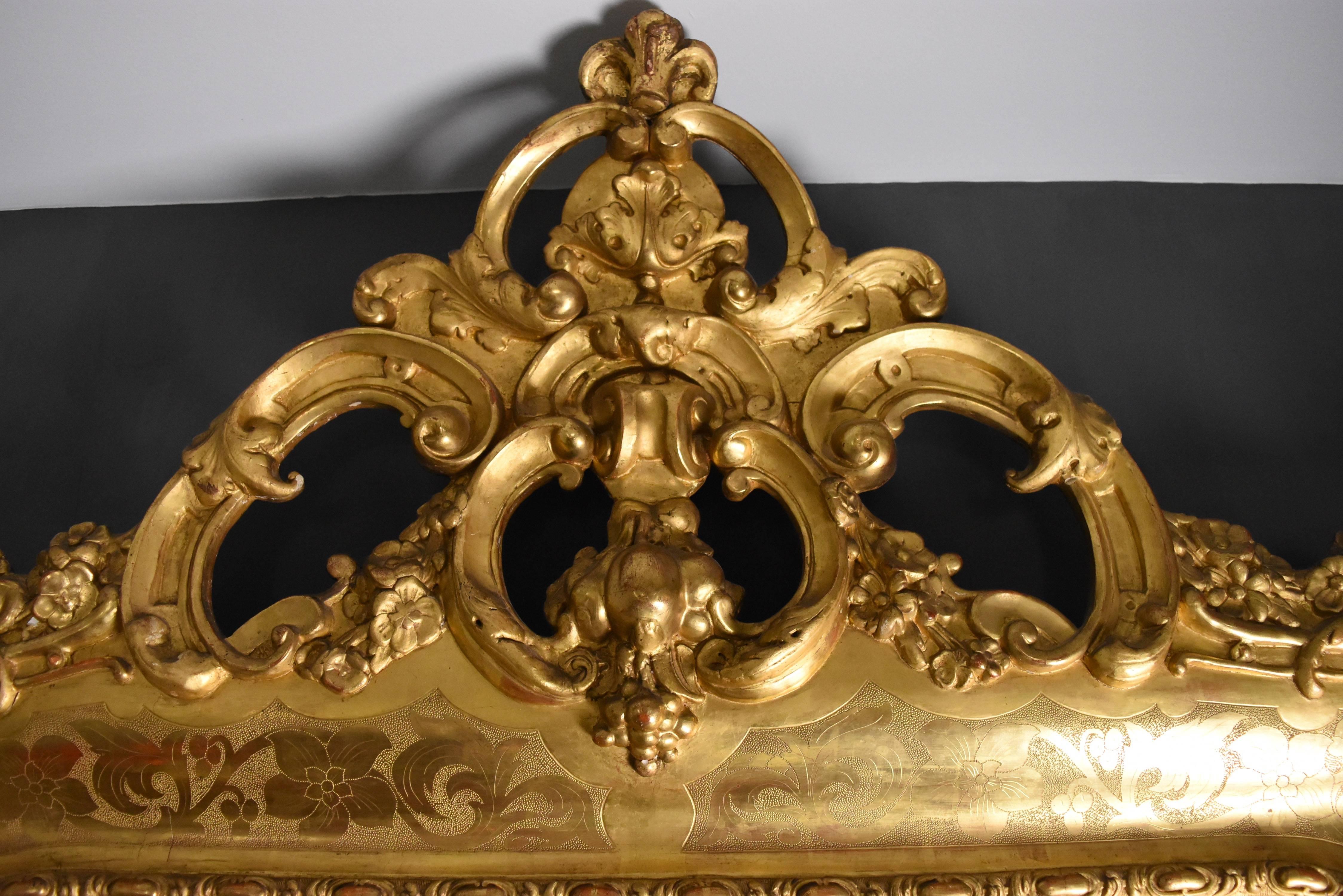 19th Century Italian Carved Venetian Gold Gilt Mirror with Original Mercury Gla 2