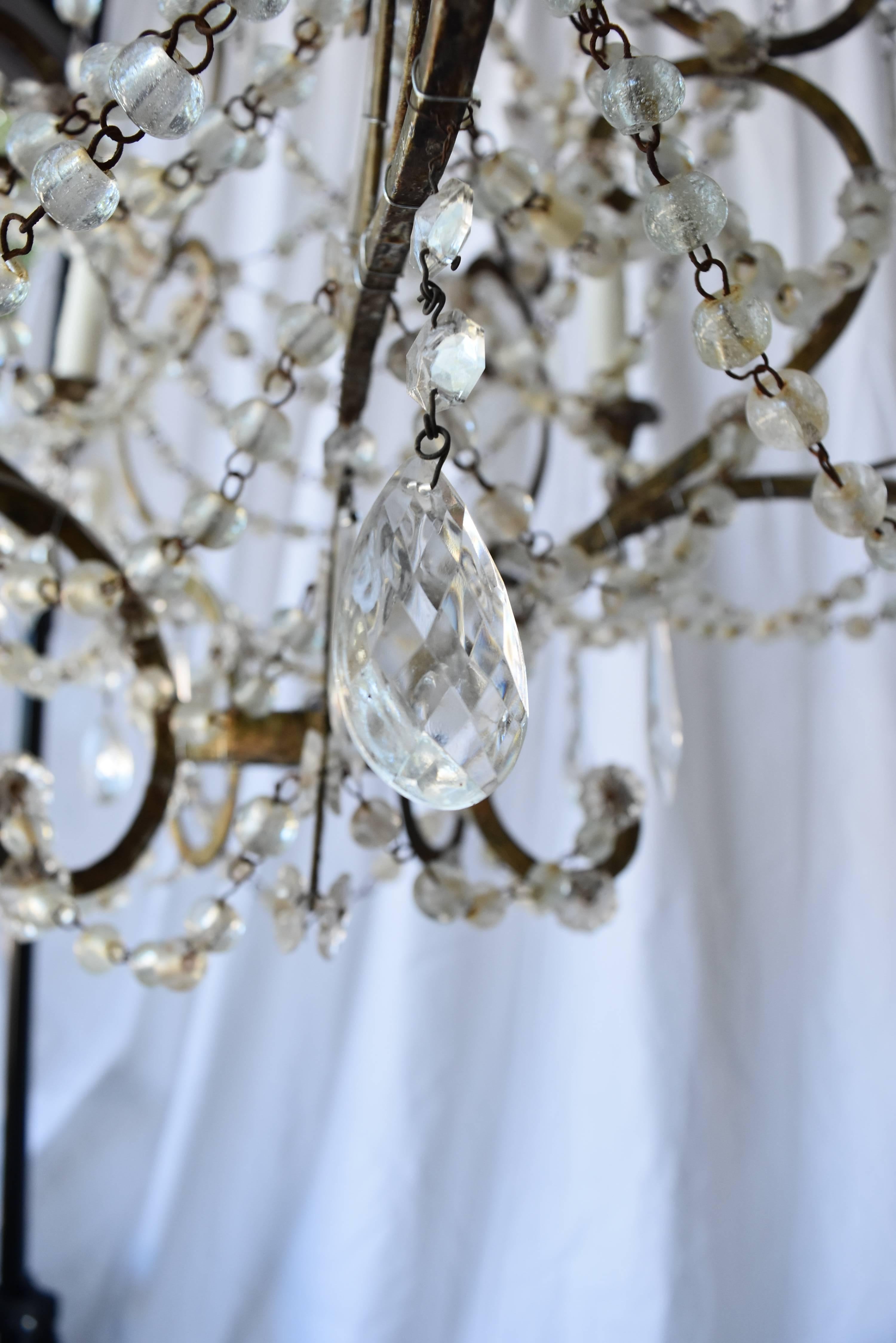 Italian Early 19th Century Draped Blown Glass Beaded Chandelier Iron and Wood In Good Condition In Houston, TX
