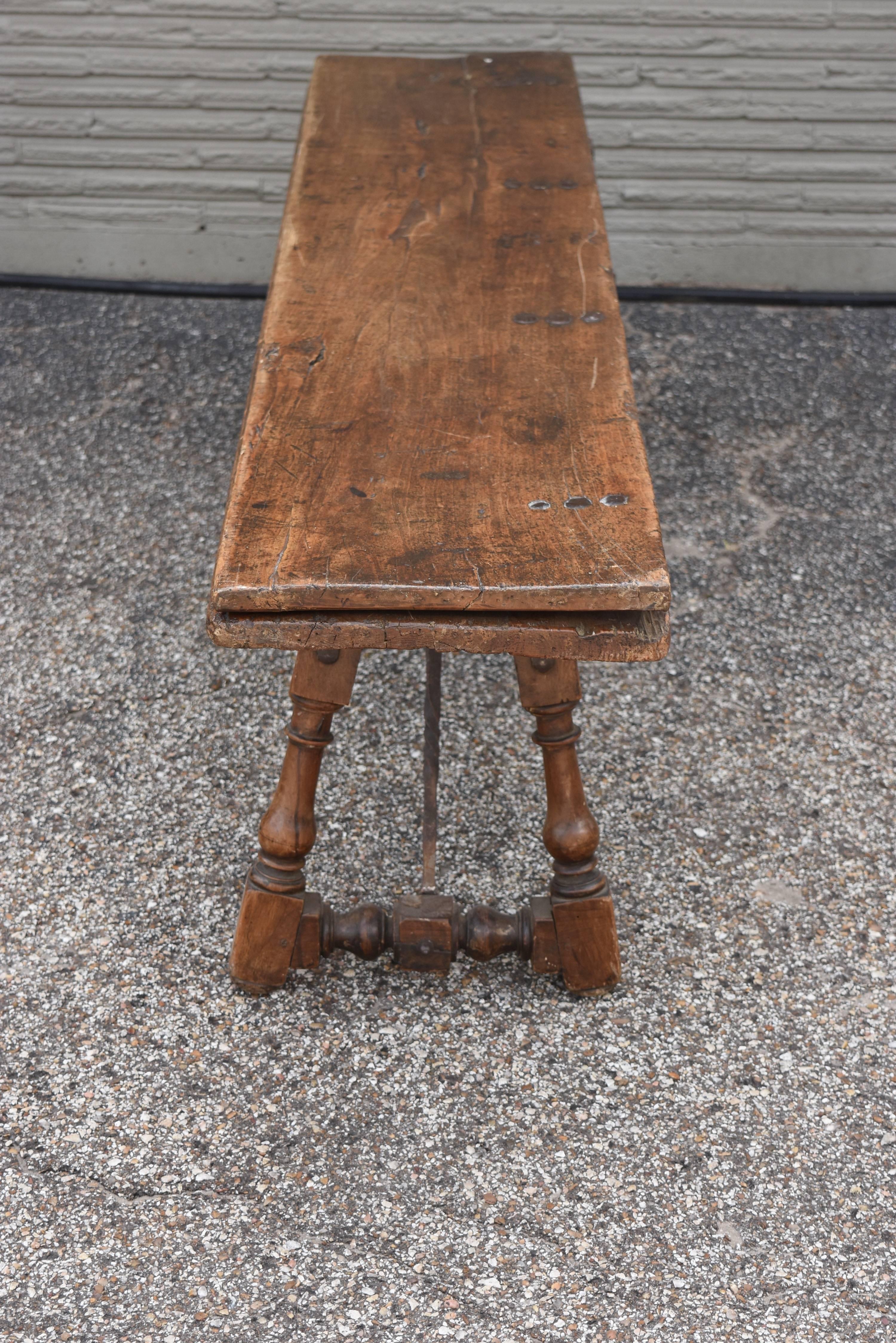 Late 17-Early 18th Century Italian Folding Walnut Bench with Iron Stretcher 1