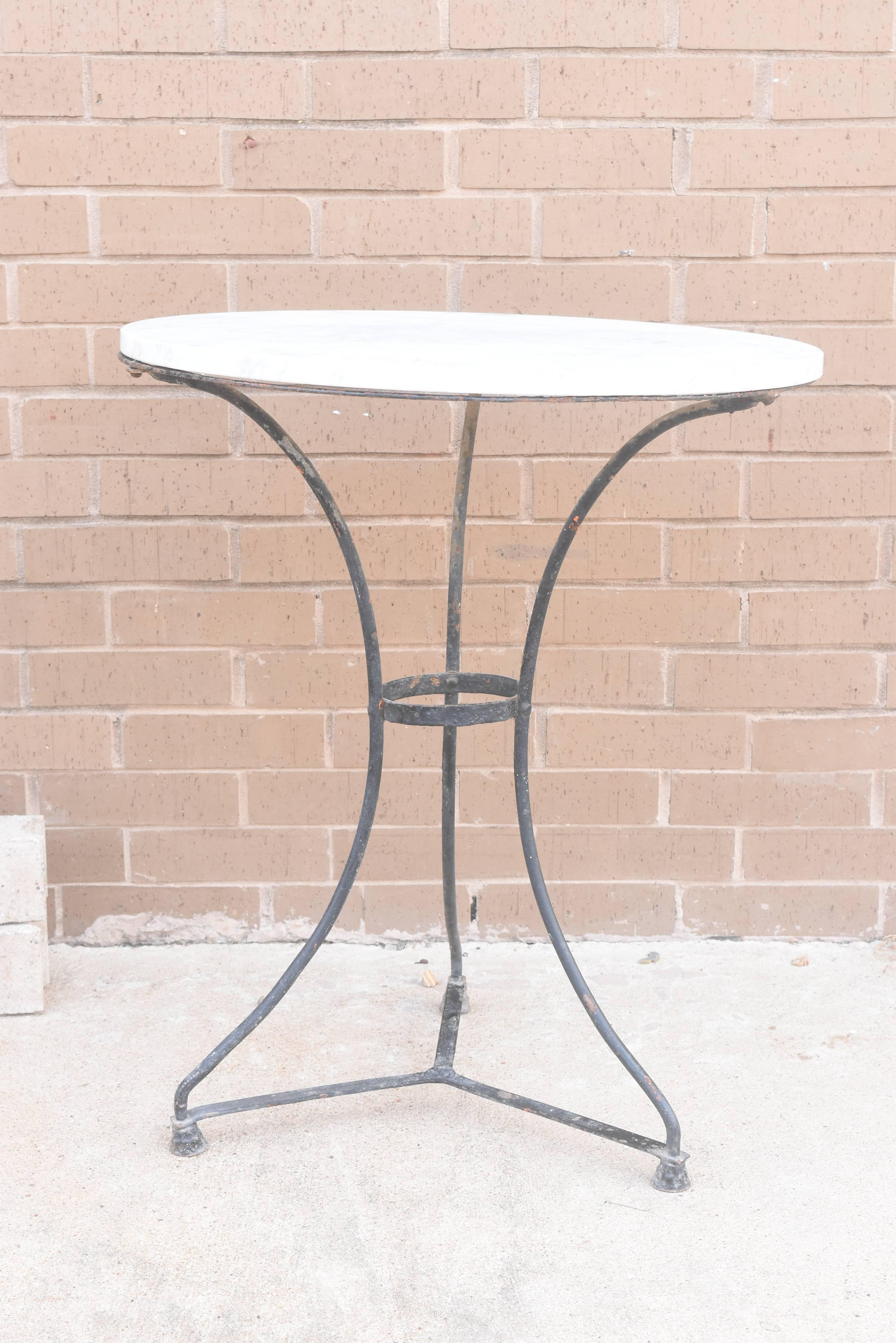 Late 19th Century French Iron Bistro Table Painted Black with White Marble Top 4