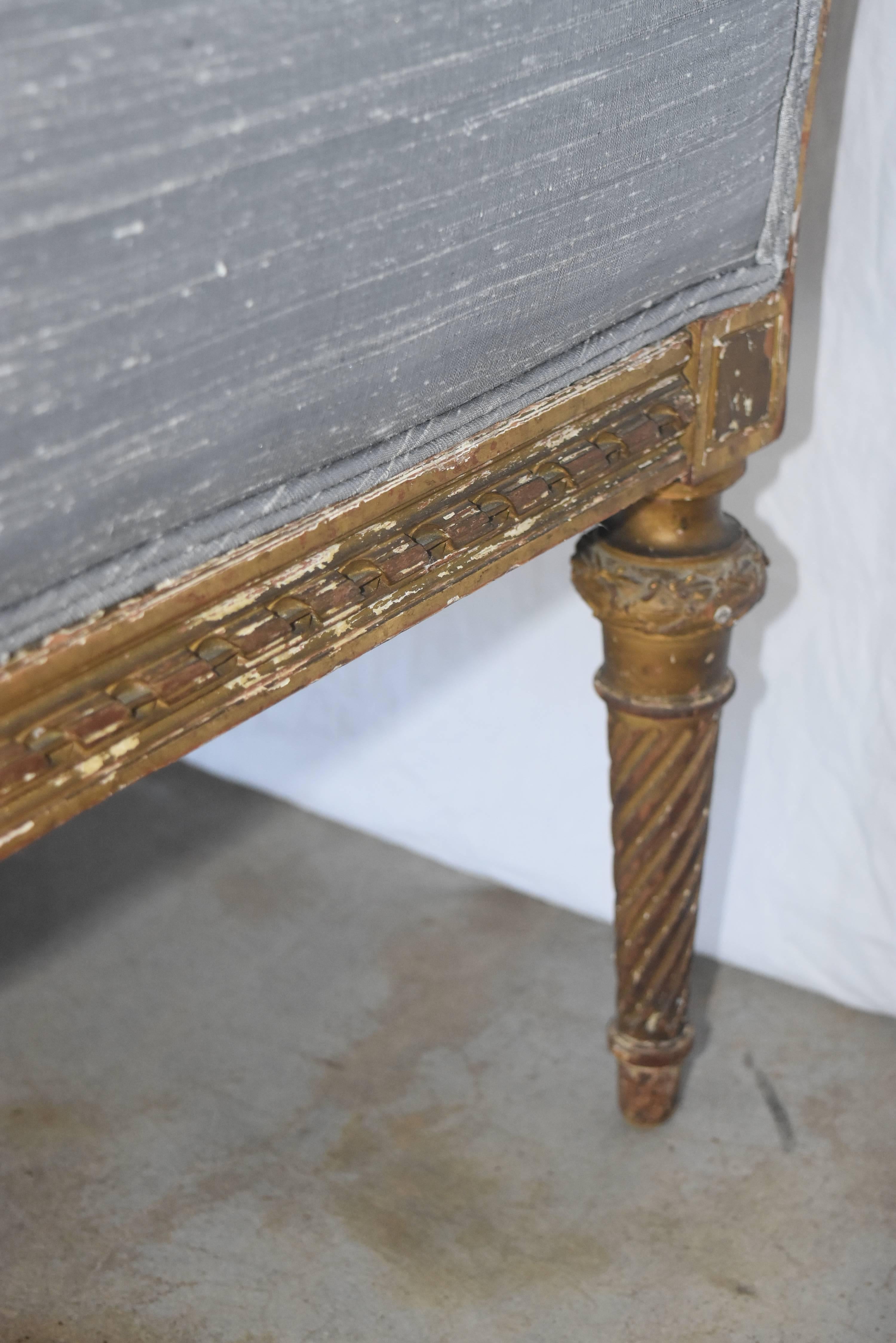 19th Century French Louis XVI Gold Gilt Settee with Light Gray Raw Silk and Down 2