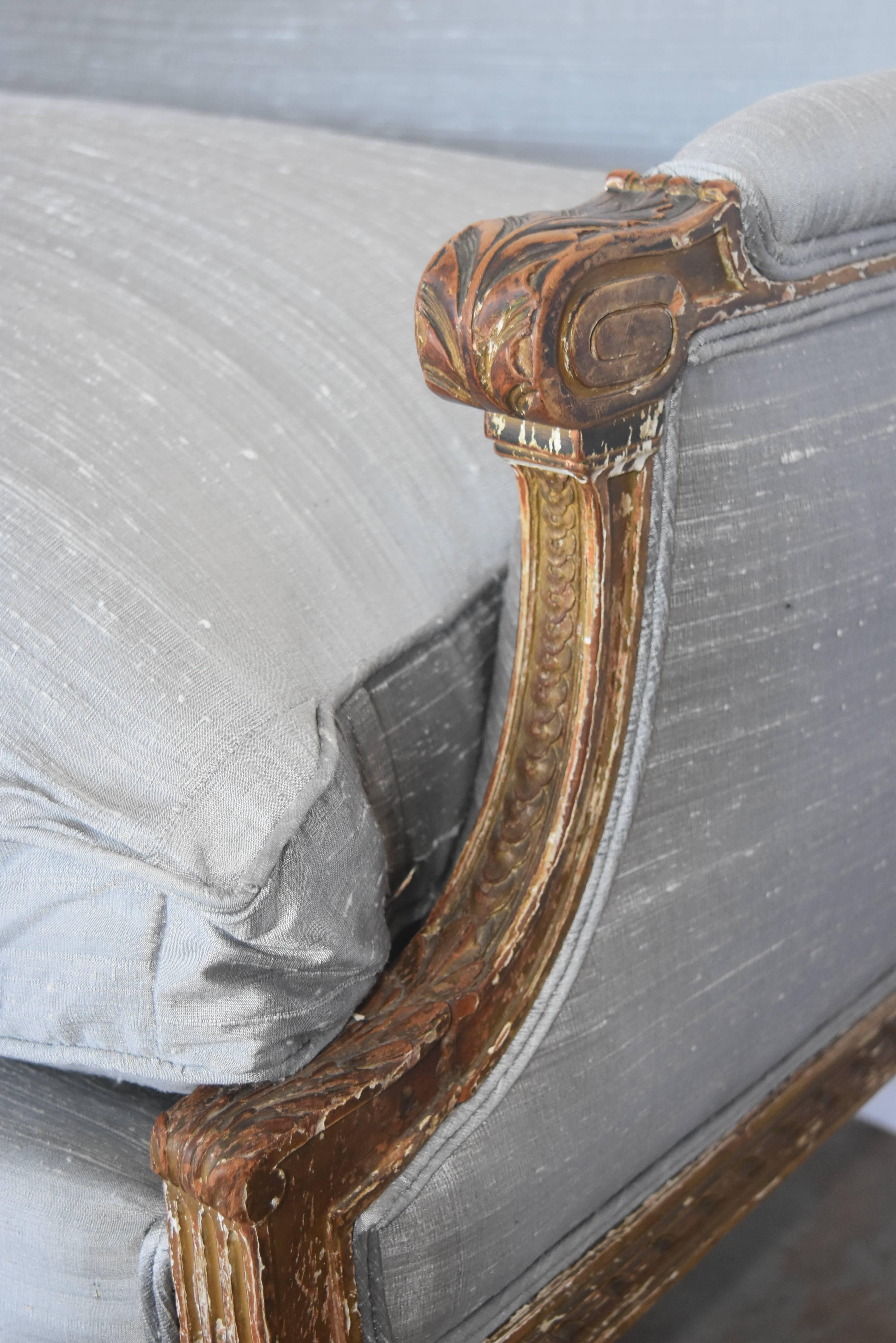 19th Century French Louis XVI Gold Gilt Settee with Light Gray Raw Silk and Down 1