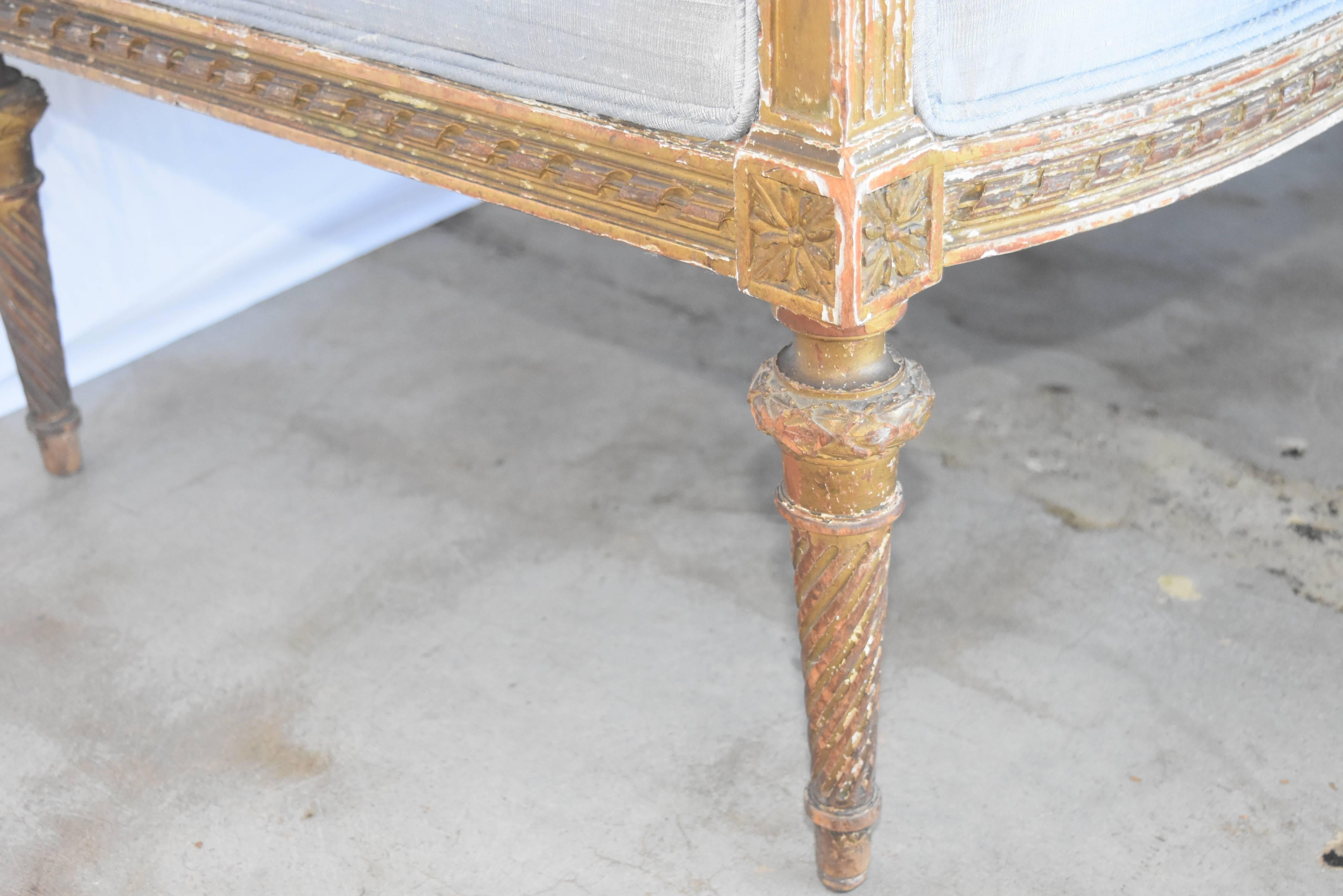 19th Century French Louis XVI Gold Gilt Settee with Light Gray Raw Silk and Down In Good Condition In Houston, TX