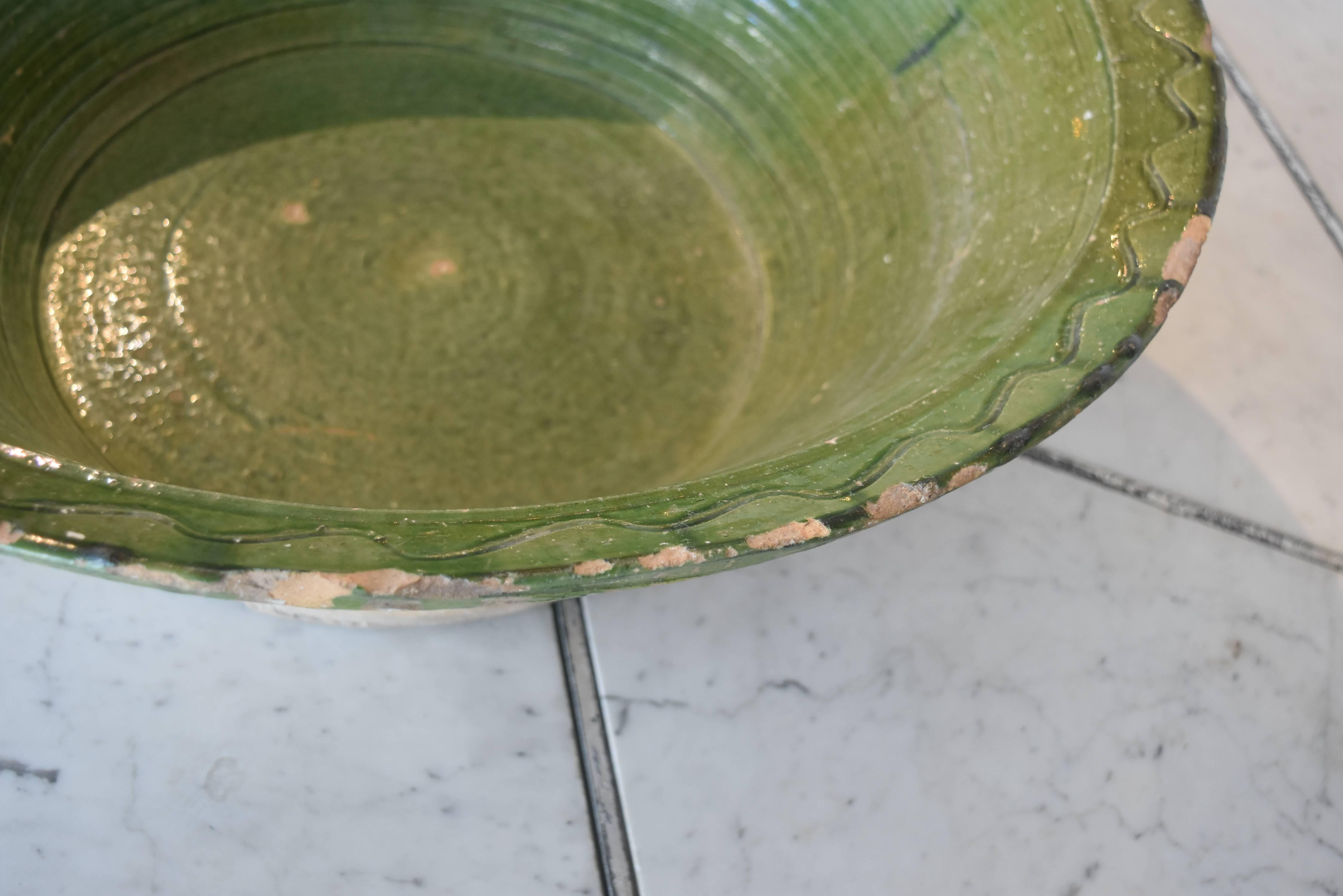 19th Century Spanish Green Ceramic Bowl 3