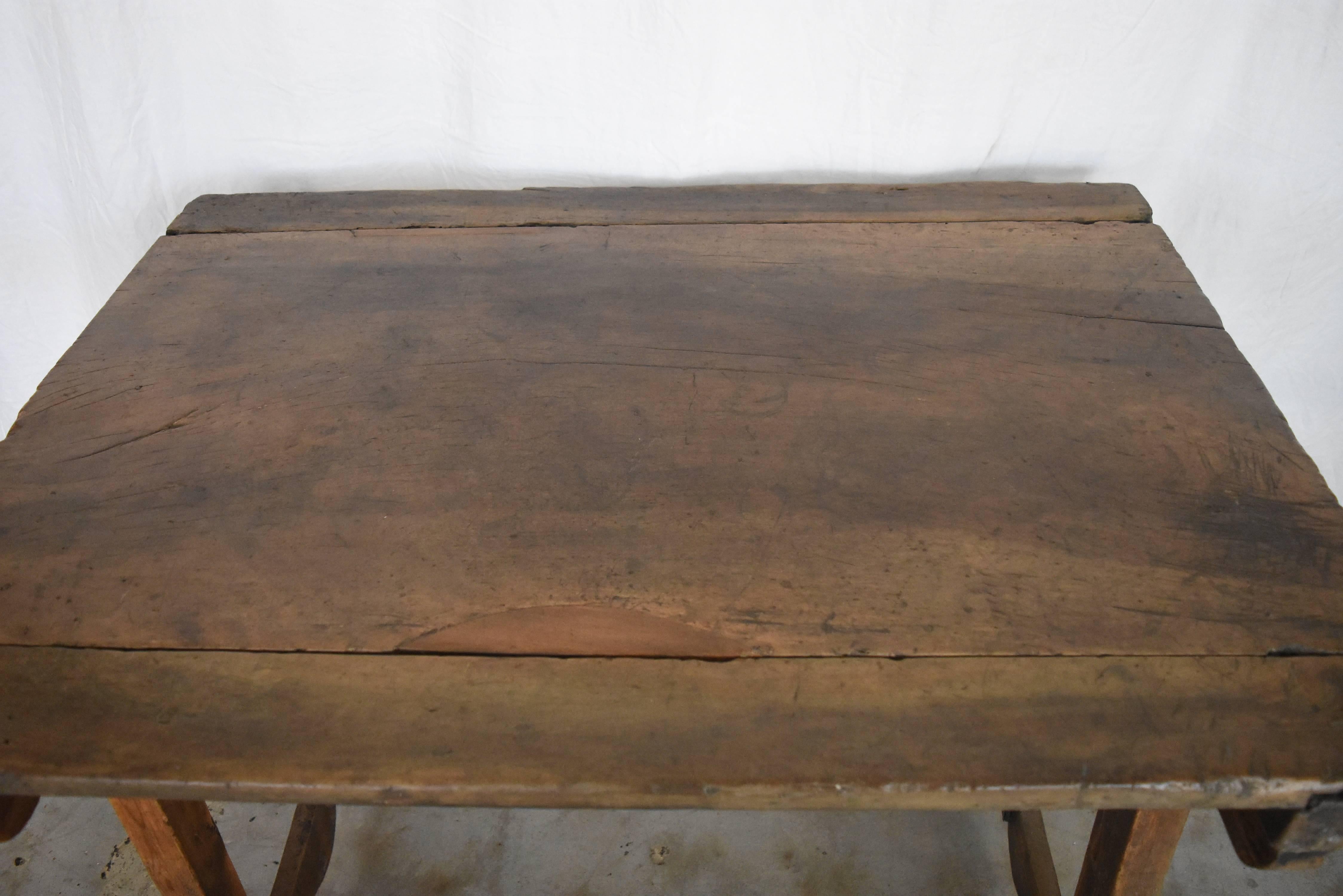 18th Century Walnut Spanish Side Table or Desk with Iron Stretcher In Distressed Condition In Houston, TX