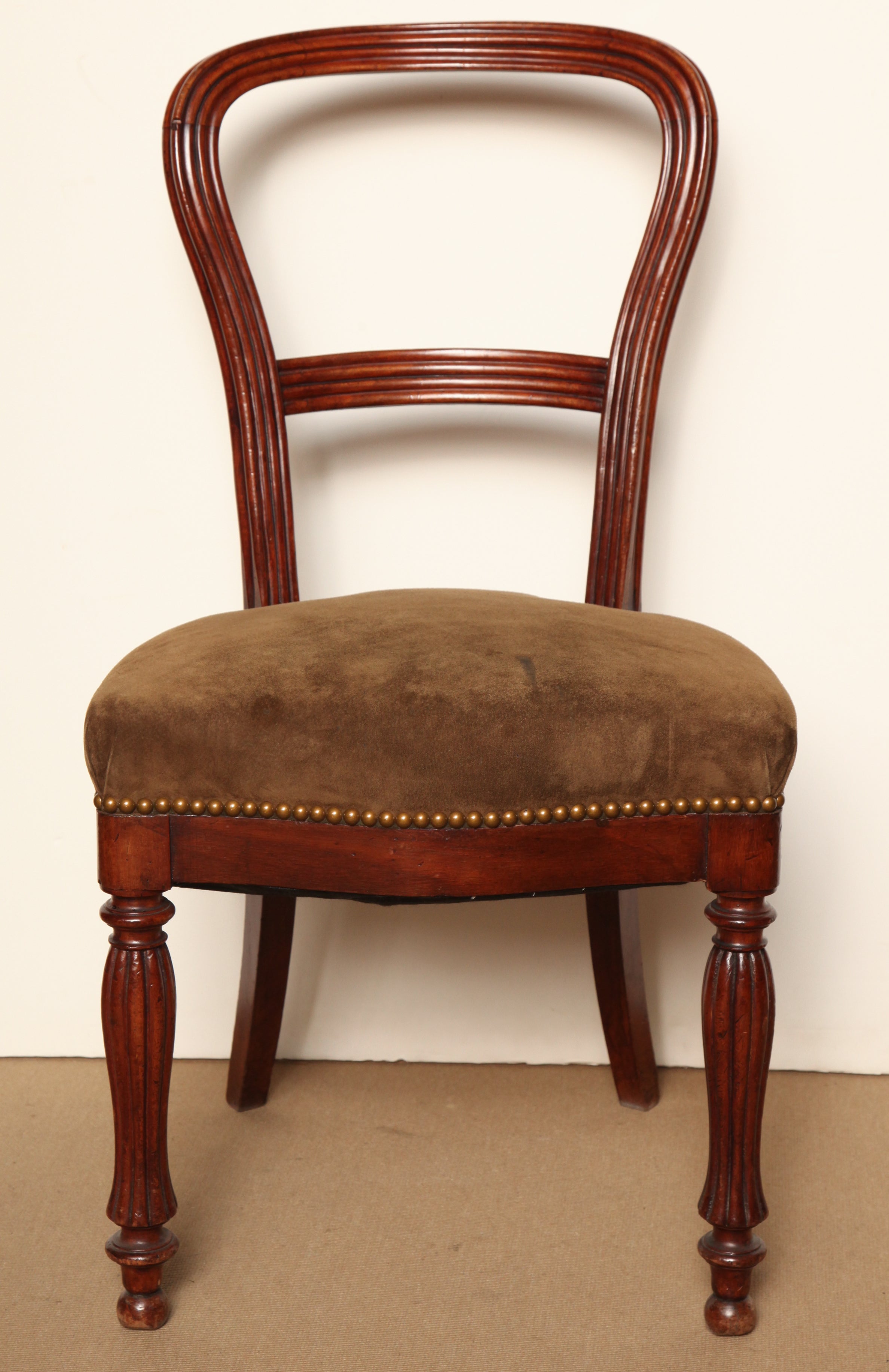 Set of Ten Mid-19th Century Irish Mahogany Dining Chairs In Good Condition In New York, NY