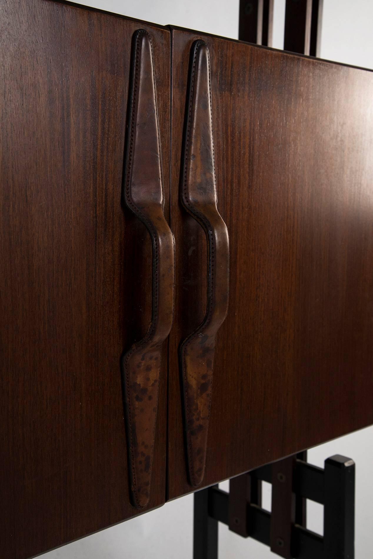 Mid-20th Century Large Adjustable Rosewood and Leather Bookcase, Italy, 1950