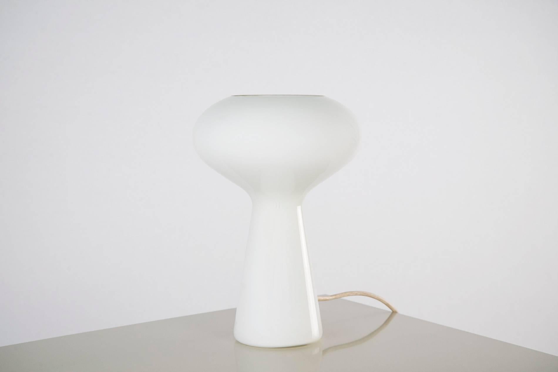 Table lamp in white encased Murano glass after Massimo Vignelli, manufactured in Italy in the 1960s.