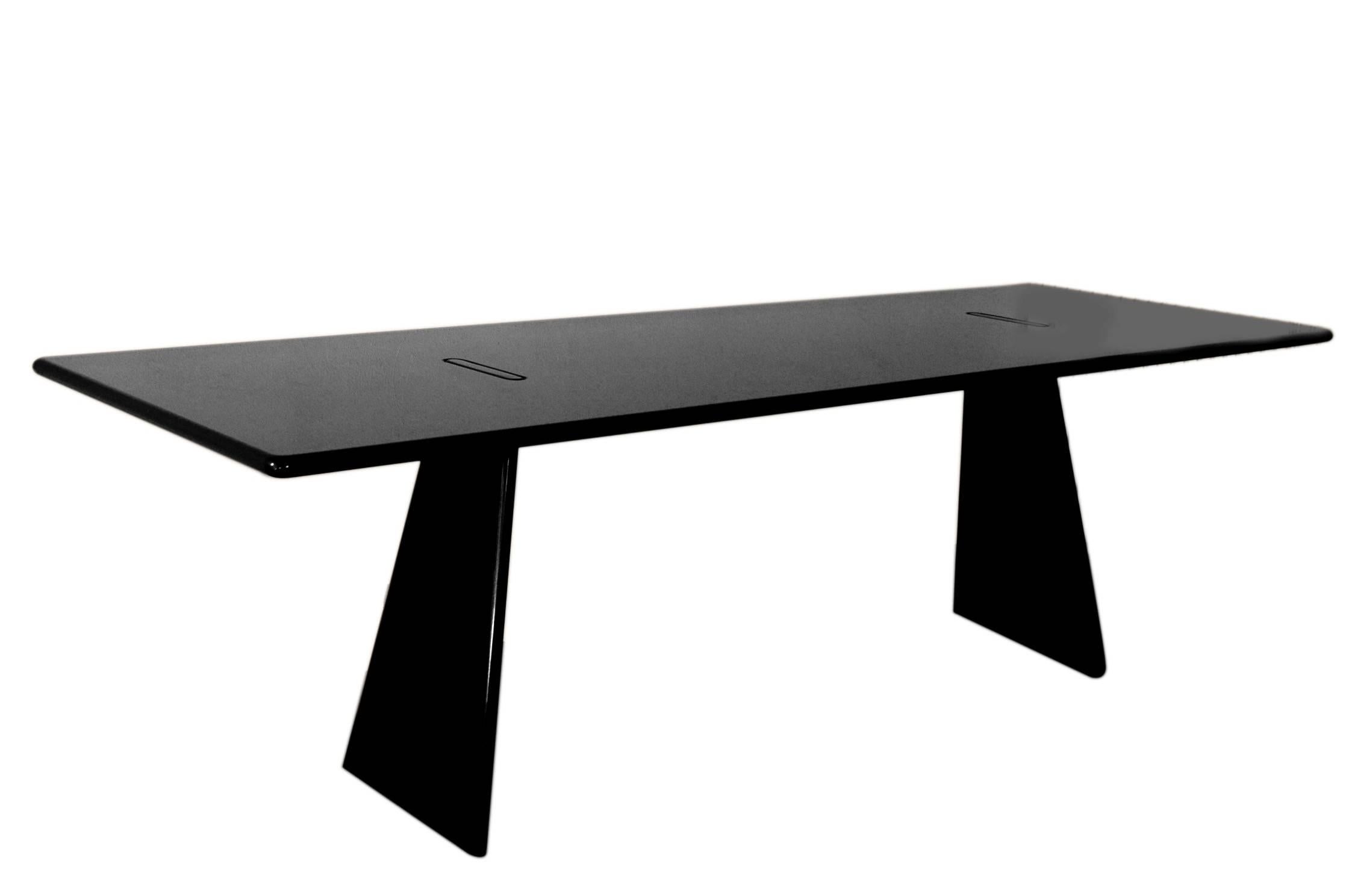 Table from the series “Asolo” in dark granite.
Manufactured by Skipper, Italy, 1981.
Measures: cm 240 x 80 H. cm 72.
    