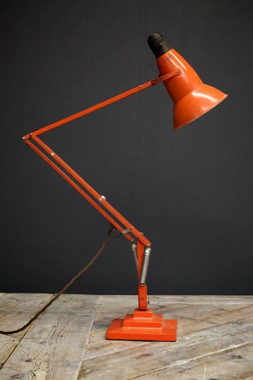 Earthing an anglepoise on sale lamp