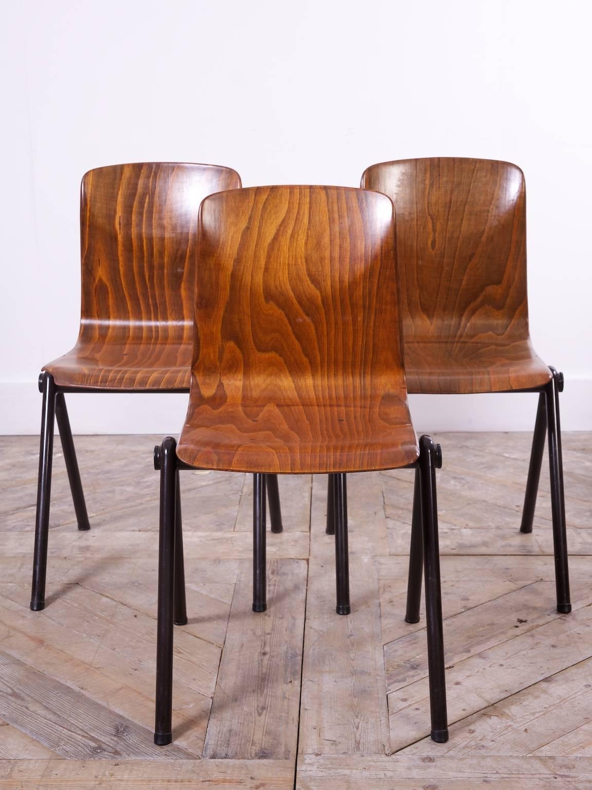 Mid-Century Modern Hairpin Stacking Chairs For Sale