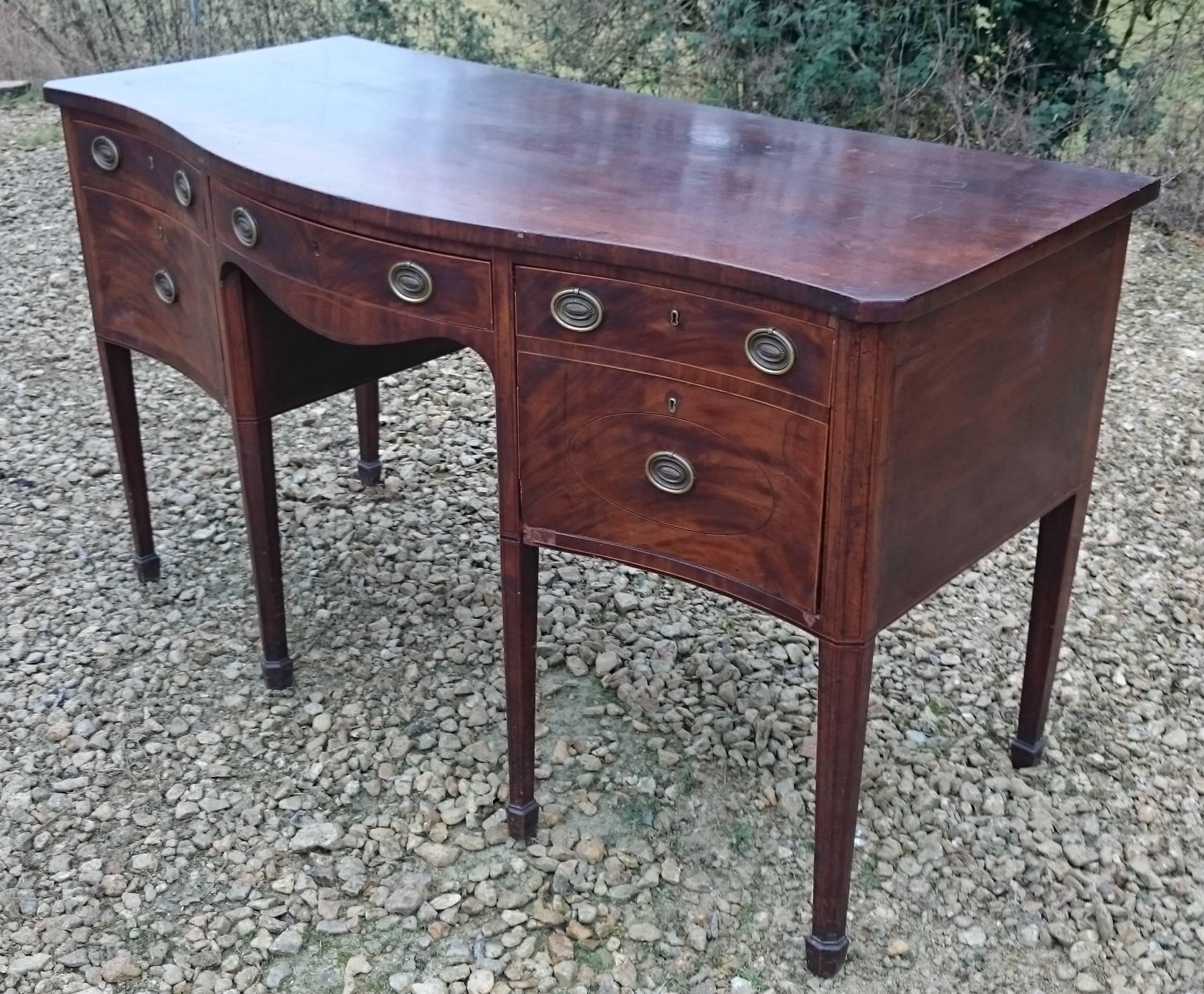 18th Century George III Mahogany Serpentine Front Sideboard For Sale