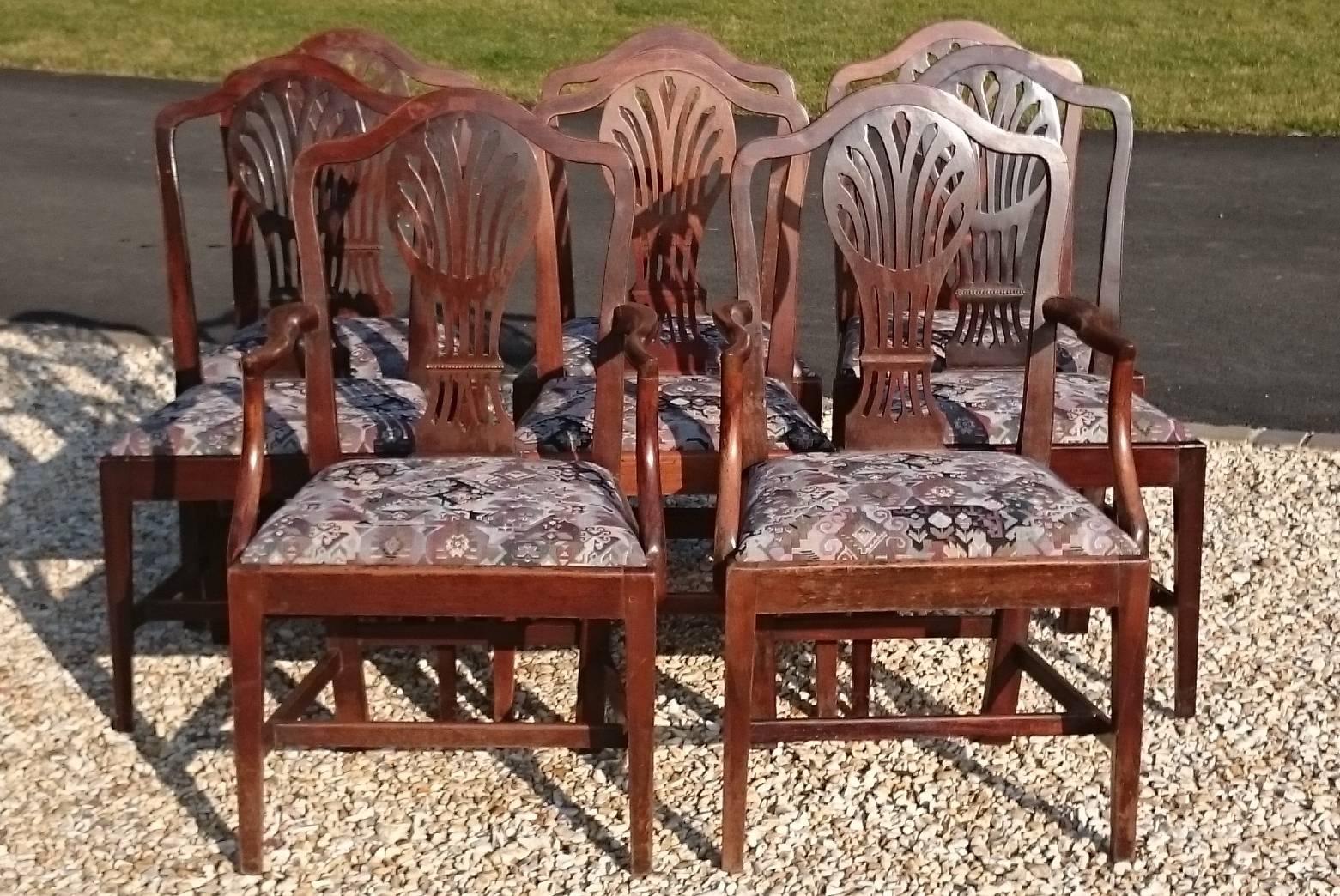 British 18th Century George III Mahogany Set of Eight Dining Chairs