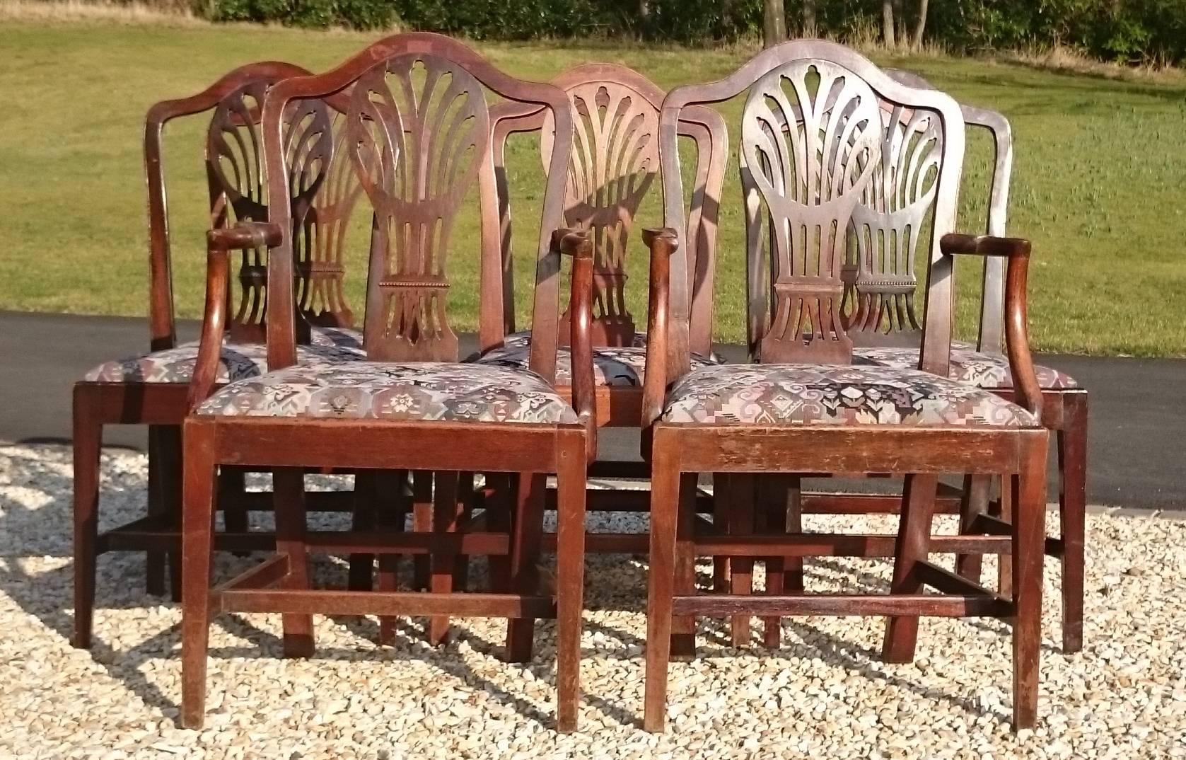 18th Century George III Mahogany Set of Eight Dining Chairs 1