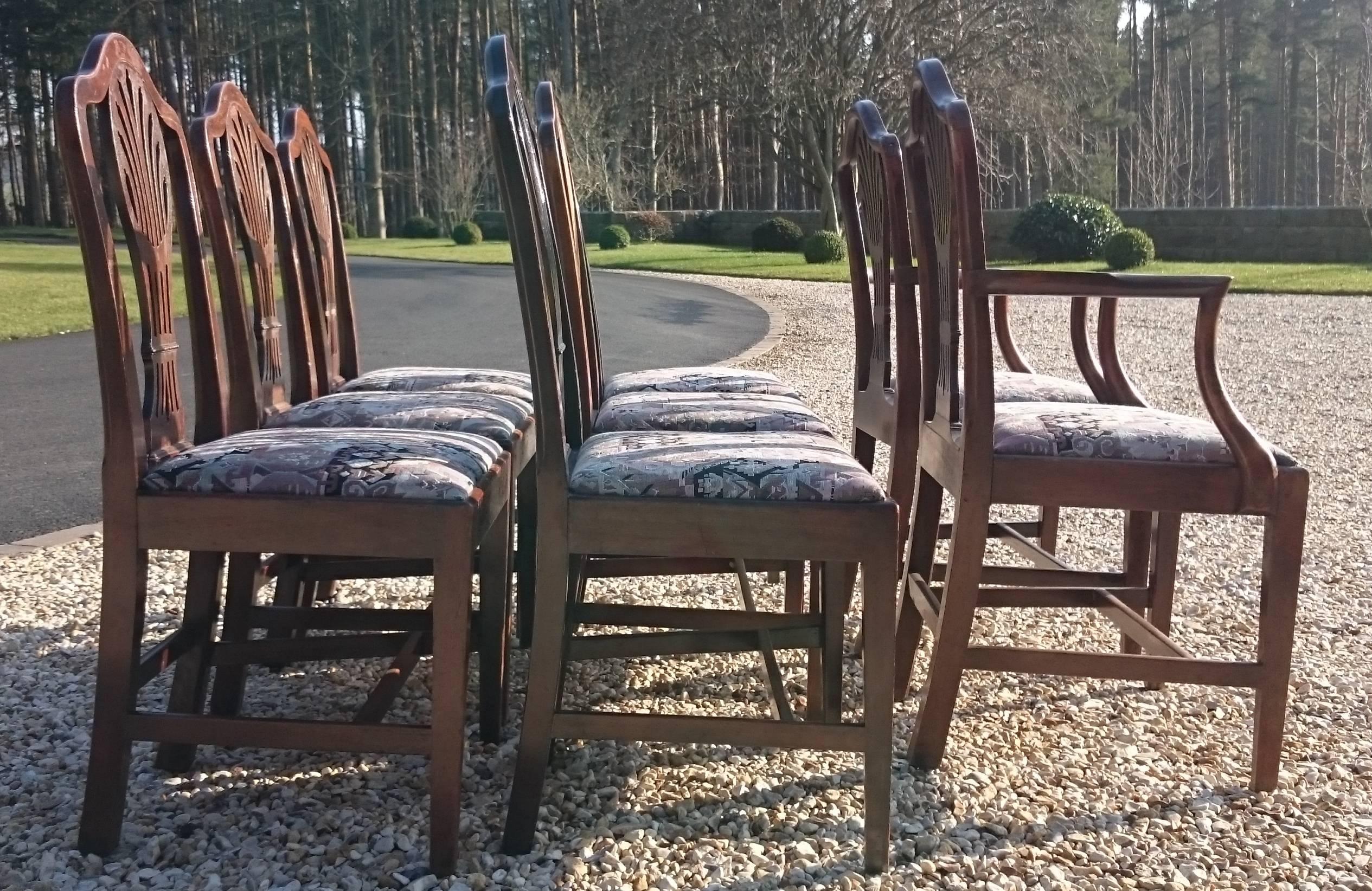 18th Century George III Mahogany Set of Eight Dining Chairs 4