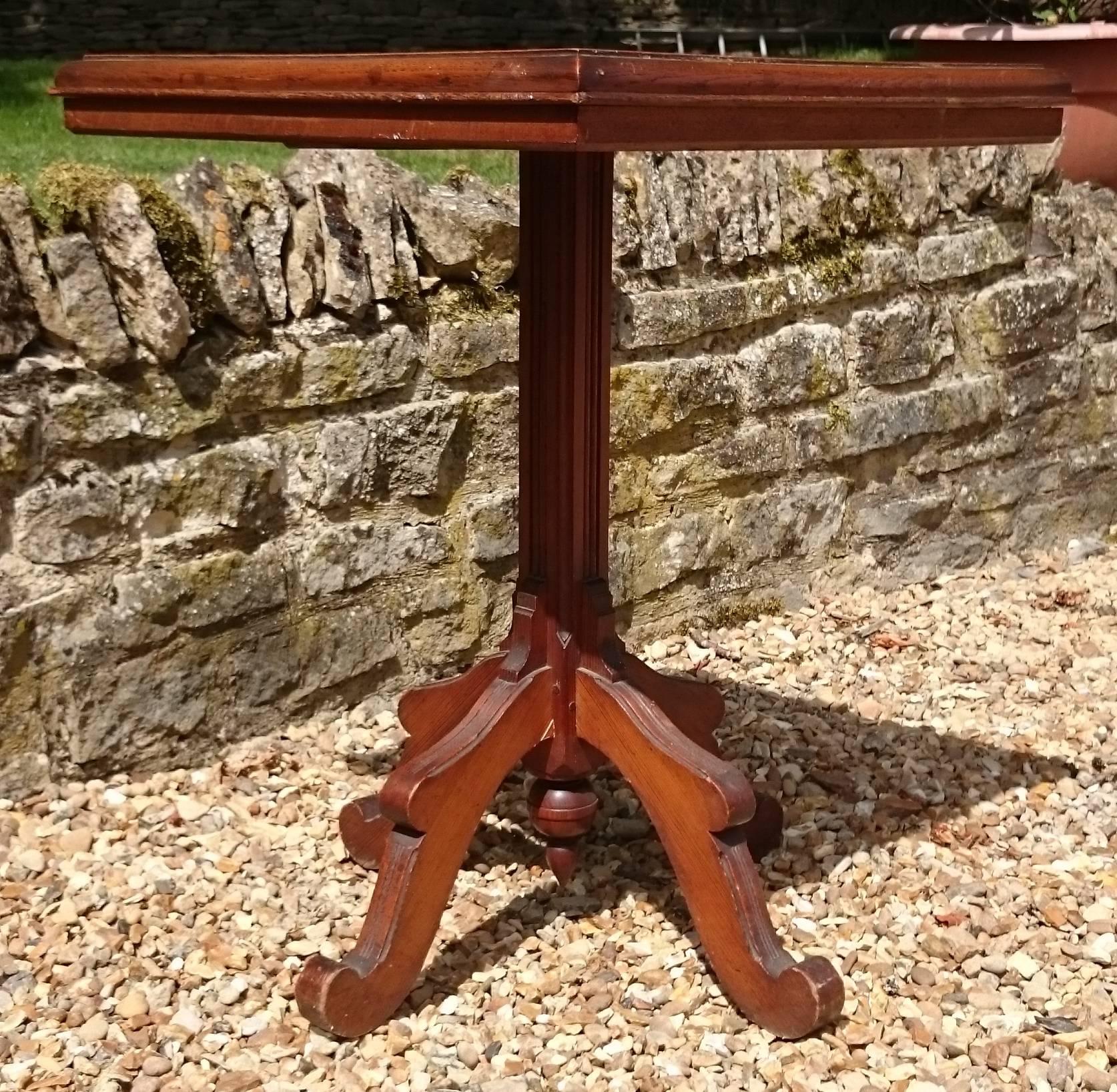 19th Century Victorian Arts & Crafts Antique Wine Table Lamp Table In Good Condition For Sale In Gloucestershire, GB