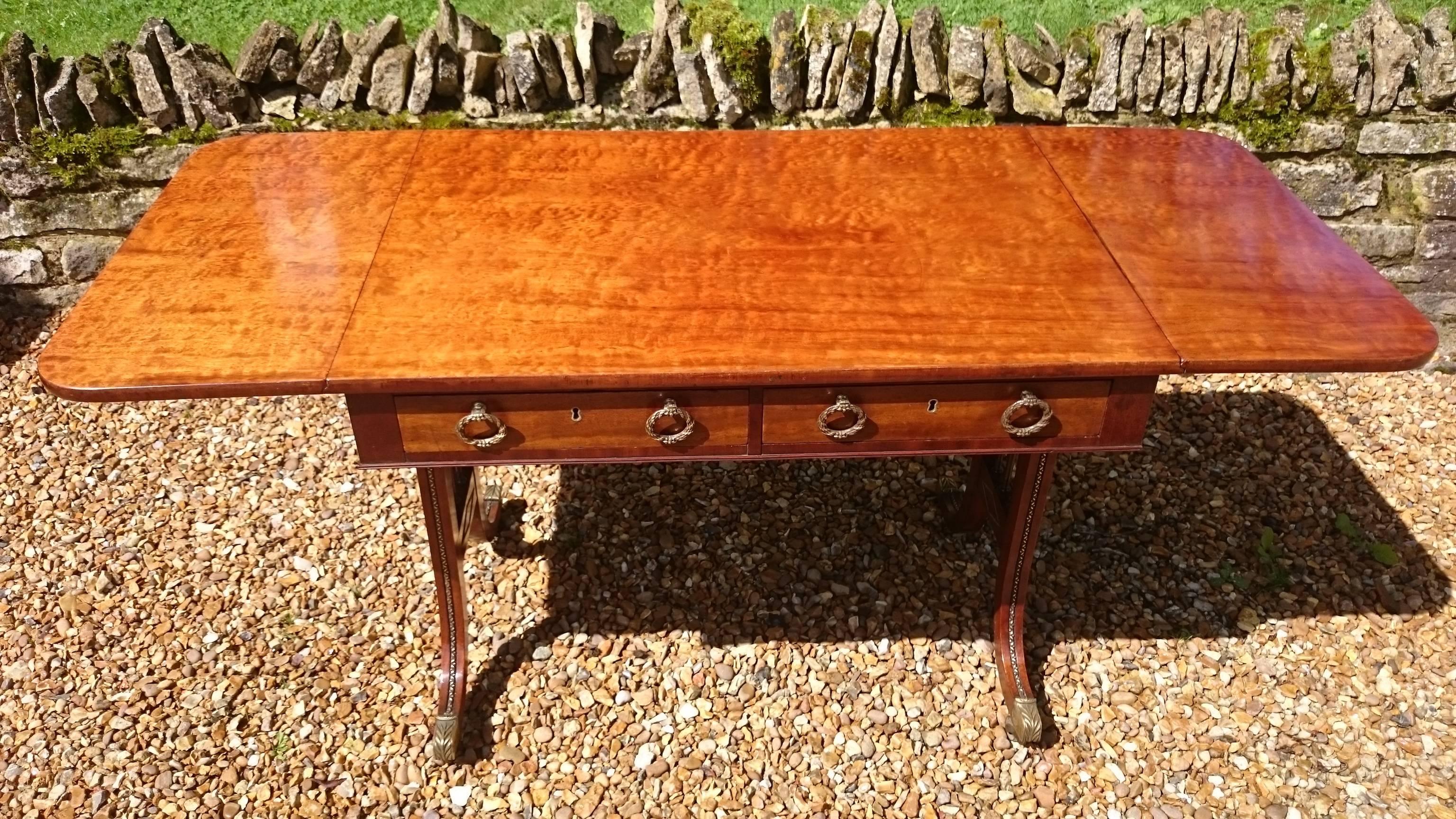 Very Fine Quality Early 19th Century Regency Mahogany Antique Sofa Table In Excellent Condition For Sale In Gloucestershire, GB