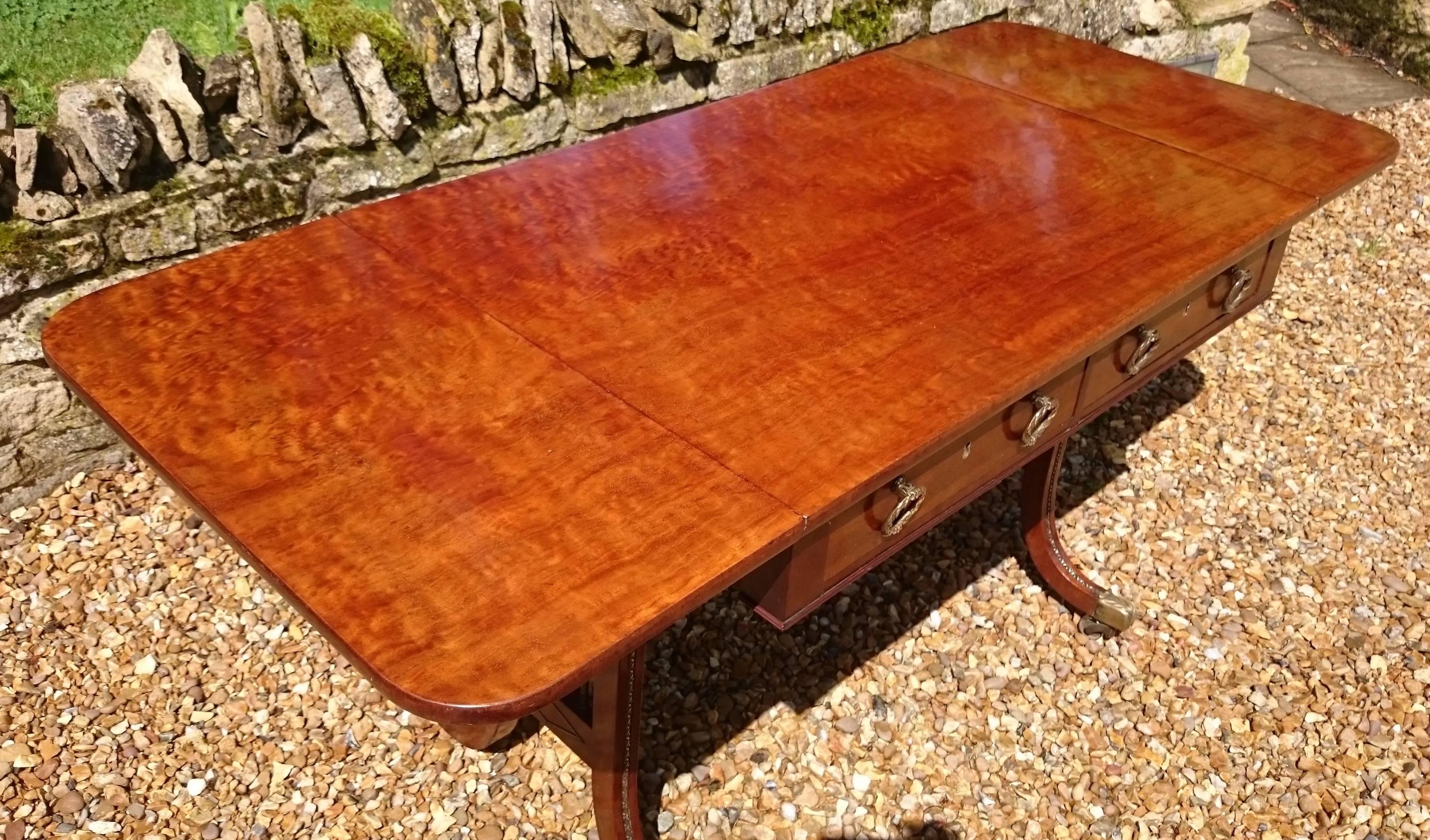 Very Fine Quality Early 19th Century Regency Mahogany Antique Sofa Table For Sale 2