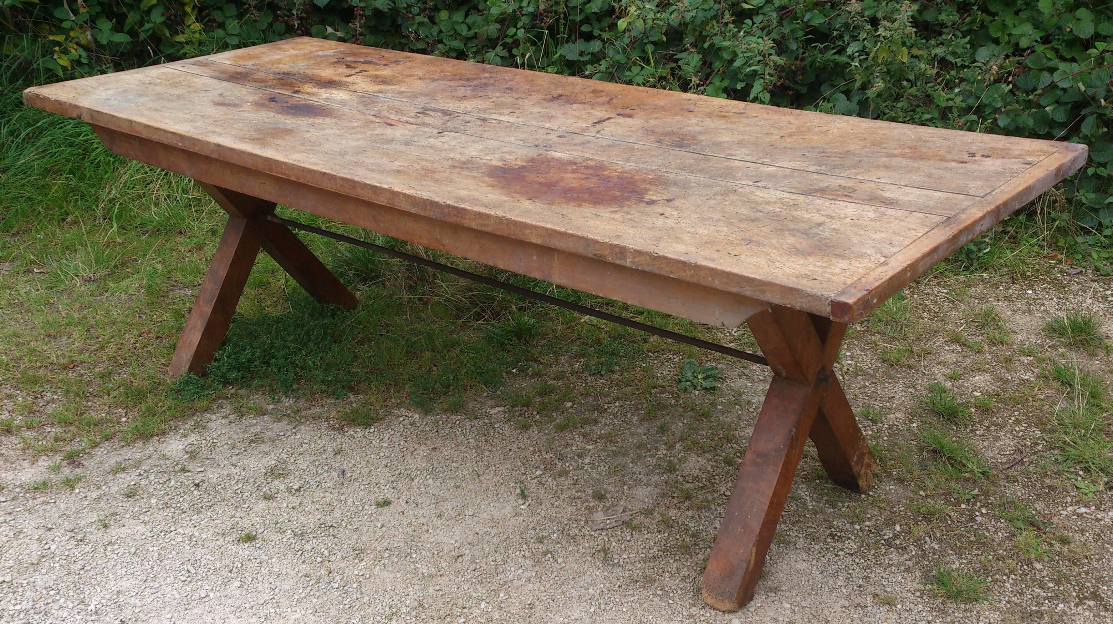 18th century antique refectory dining table. This table has a lot of things going for it, it is charming, has great patination and is extremely practical. The charming part is that it has a really tactile faded surface, all it needs is a little wax