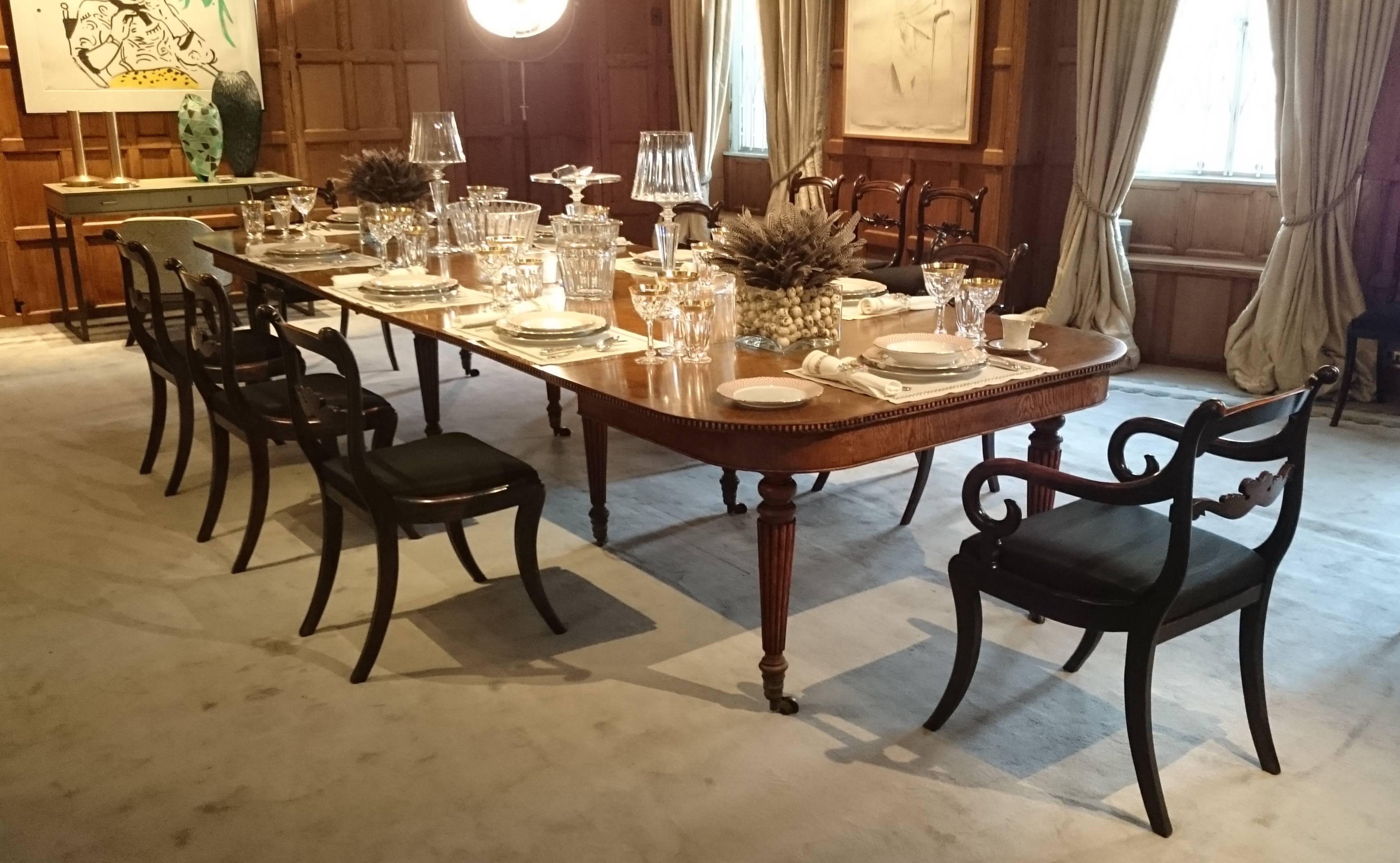 extending oak dining tables