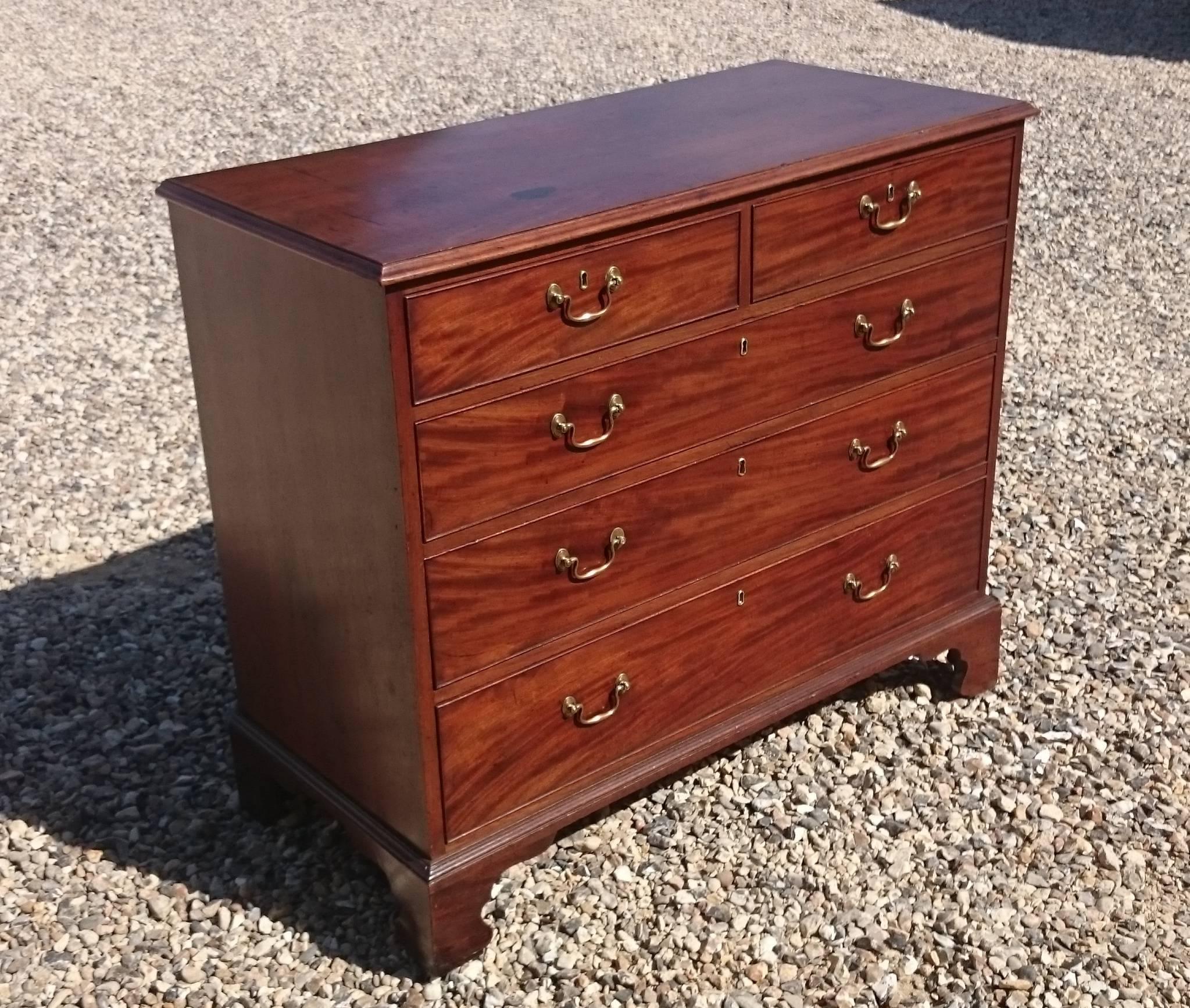 18th Century Antique Chest of Drawers Cuban Mahogany For Sale