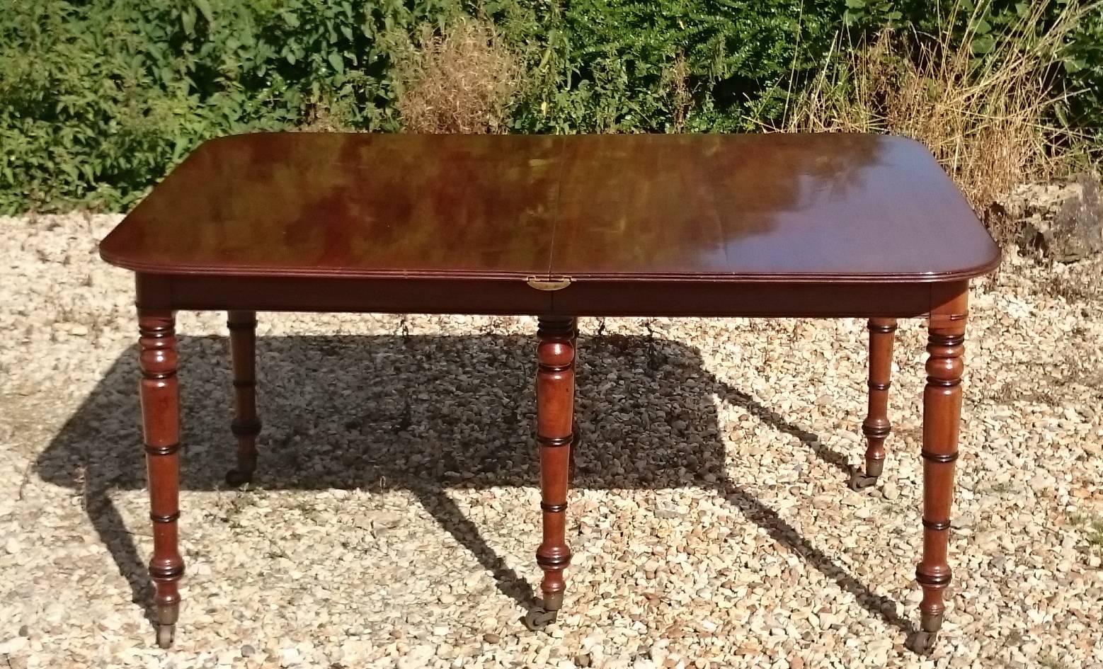 19th Century George III Period Mahogany Antique Dining Table