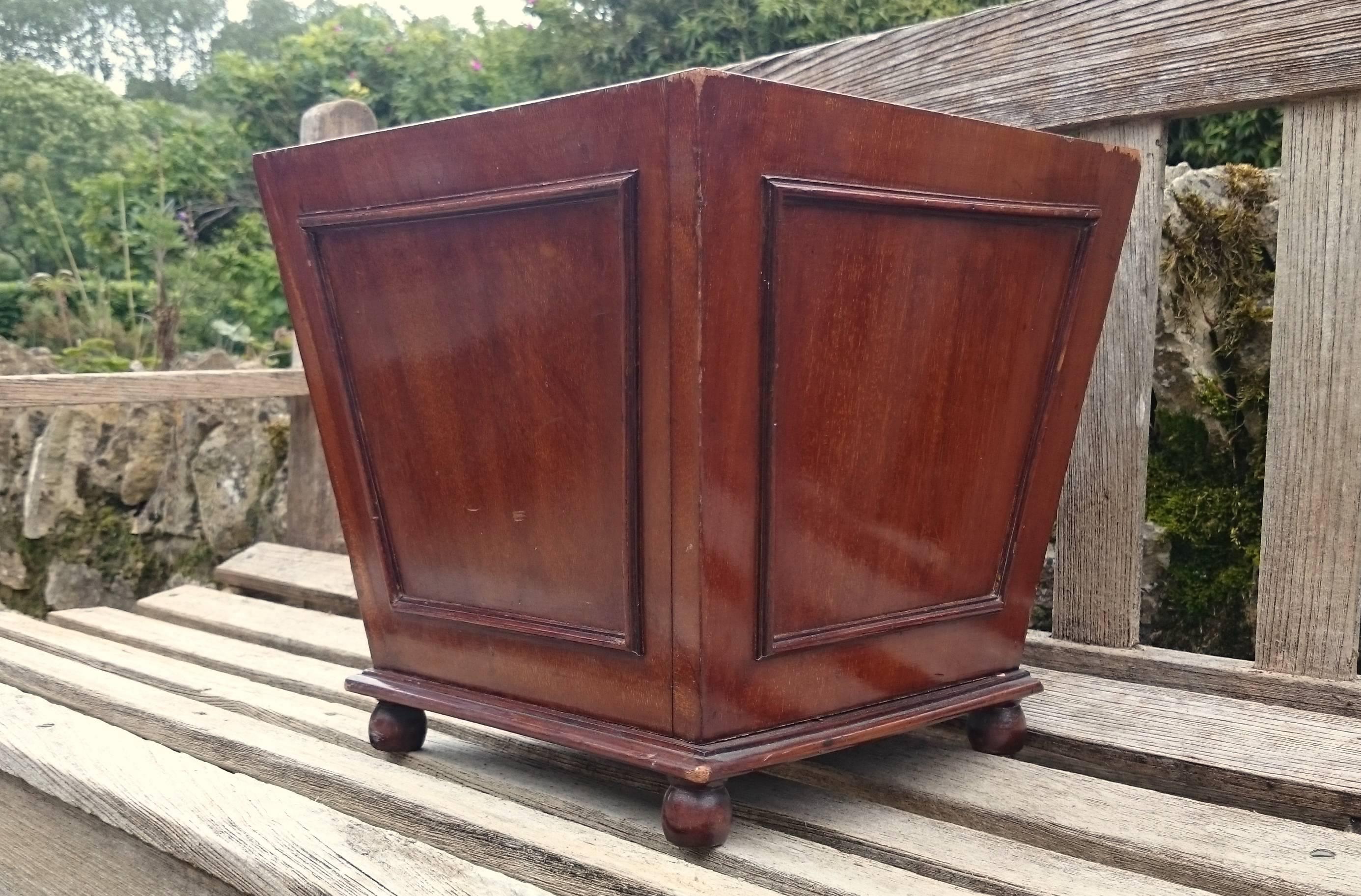 British Antique Mahogany Coat Scuttle, Log Basket, Bin or Wine Cooler