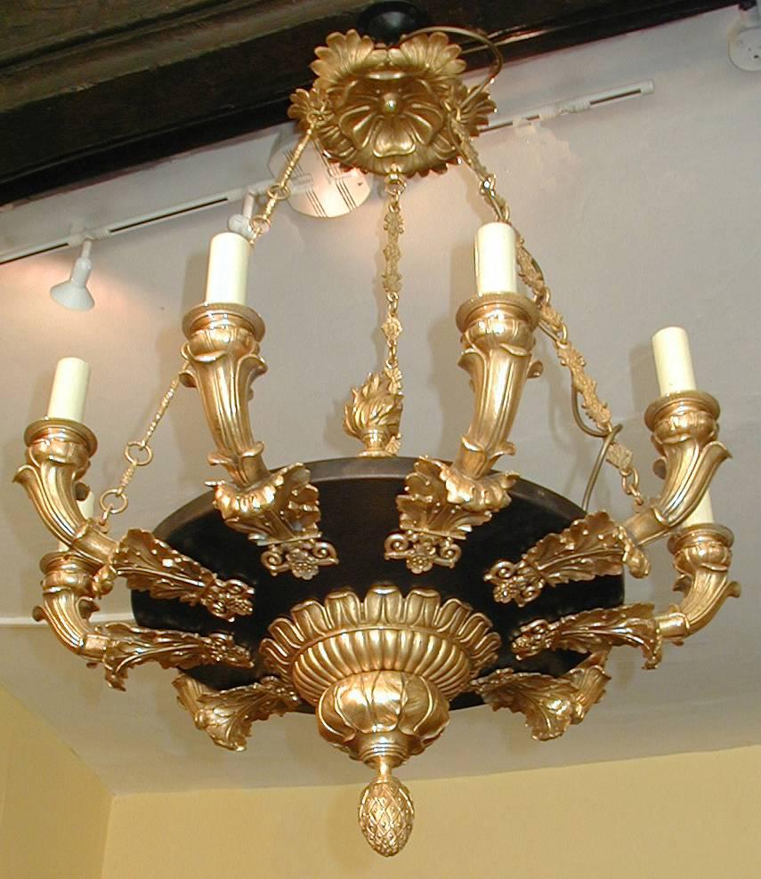Excellent quality antique French Empire gilt bronze chandelier, of handsome proportions and with superb quality castings. Now wired for electricity,

French, circa 1820 

JMM 159
Measure: 66cm / 26