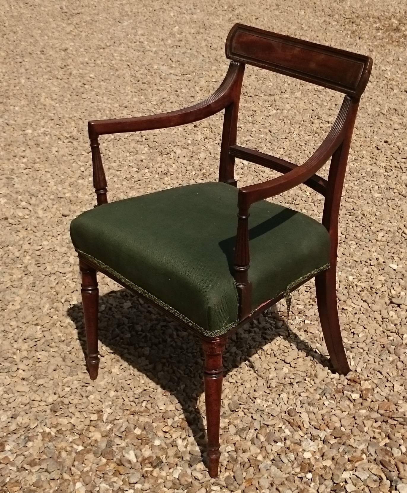 Early 19th Century Mahogany George III Period Antique Armchair or Desk Chair In Good Condition In Gloucestershire, GB