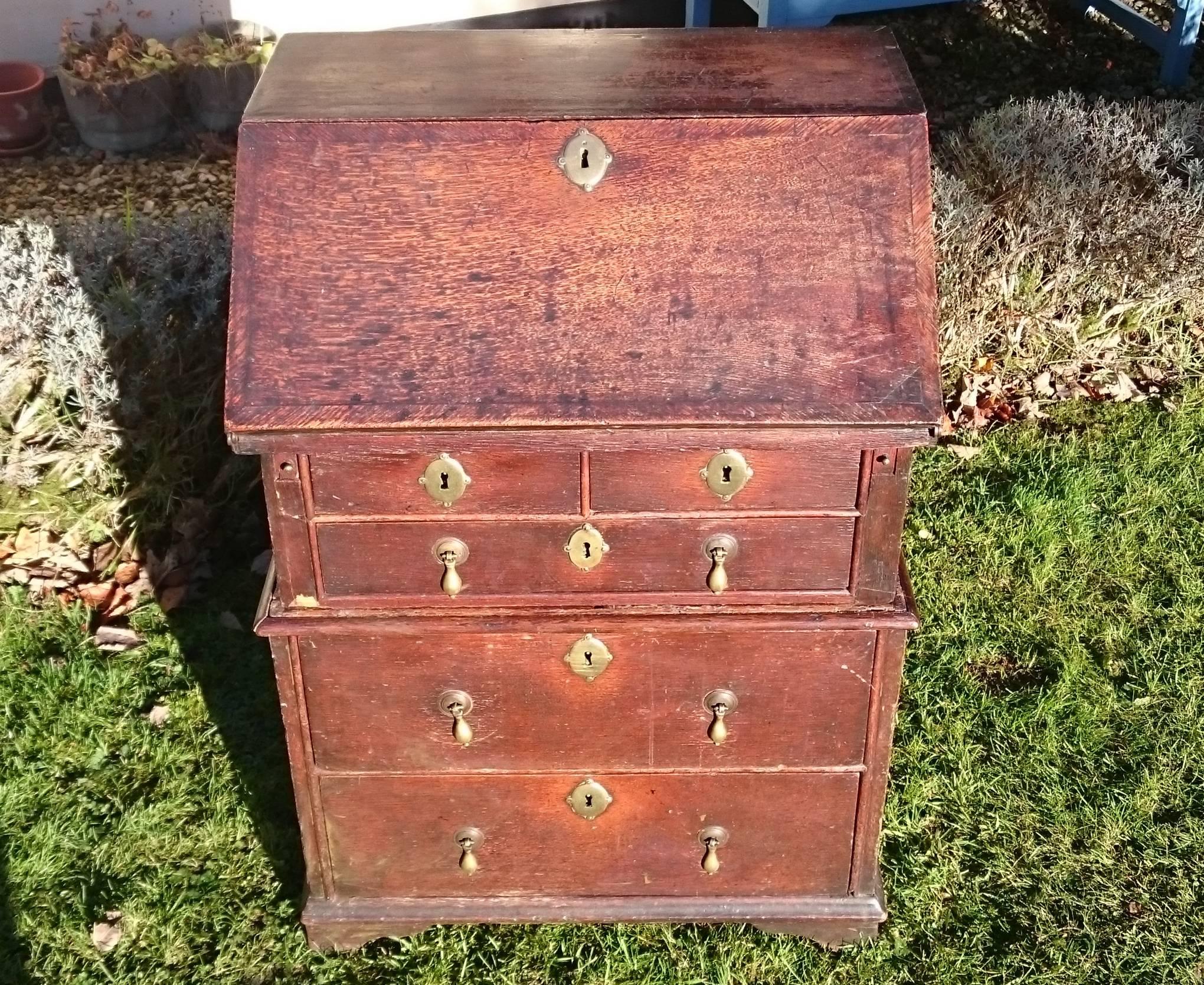 British Unusually Small Early 18th Century William and Mary Period Oak Bureau For Sale