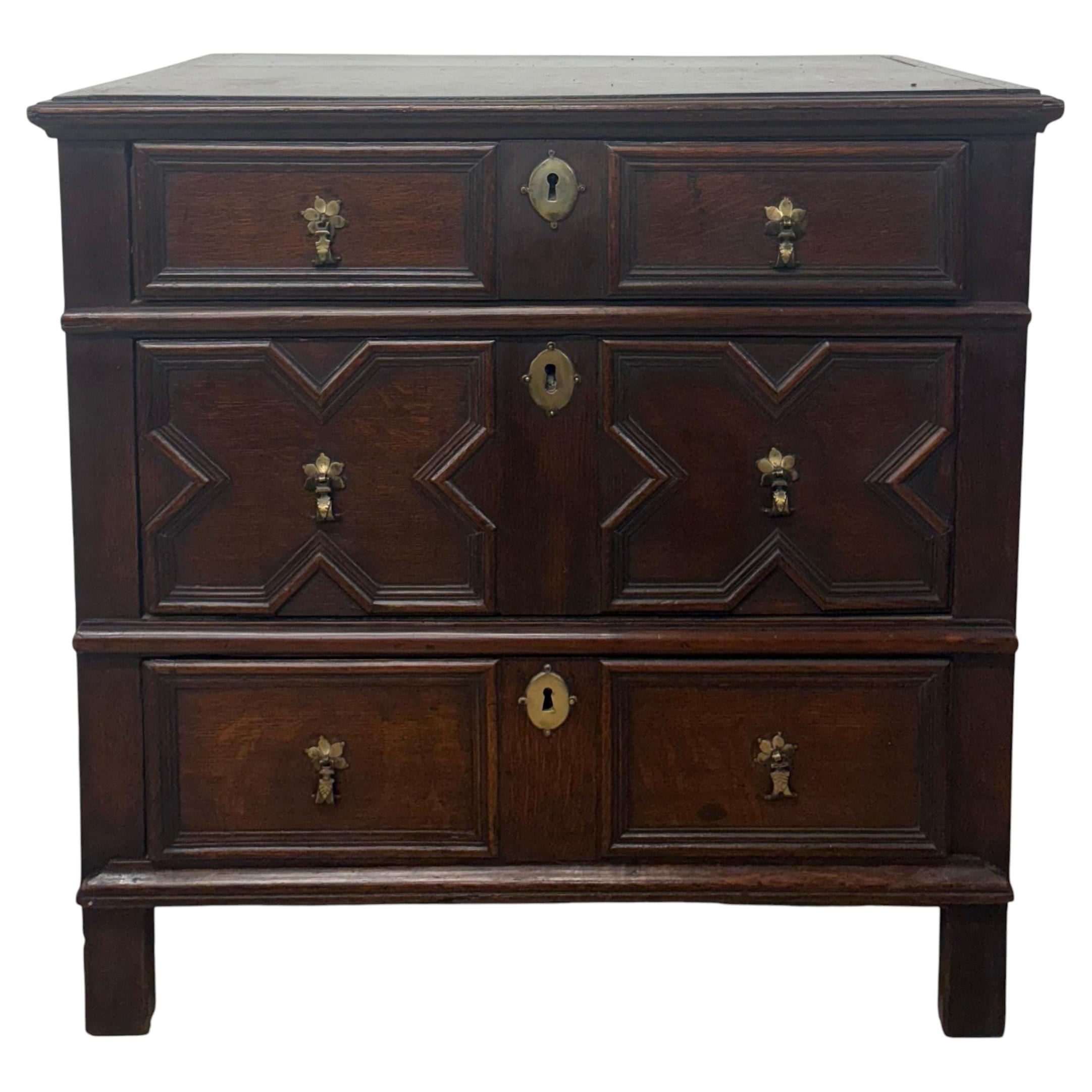 Late 17th Century Charles II Oak Chest of Drawers For Sale