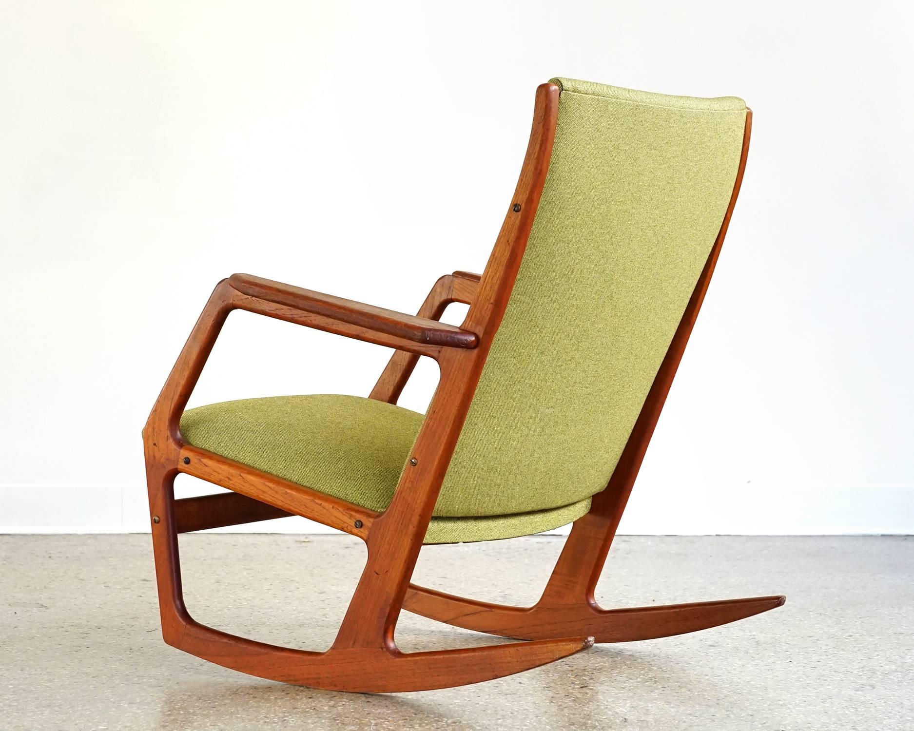 Model 100 Rocking Chair by Holger Georg Jensen In Good Condition In Brooklyn, NY
