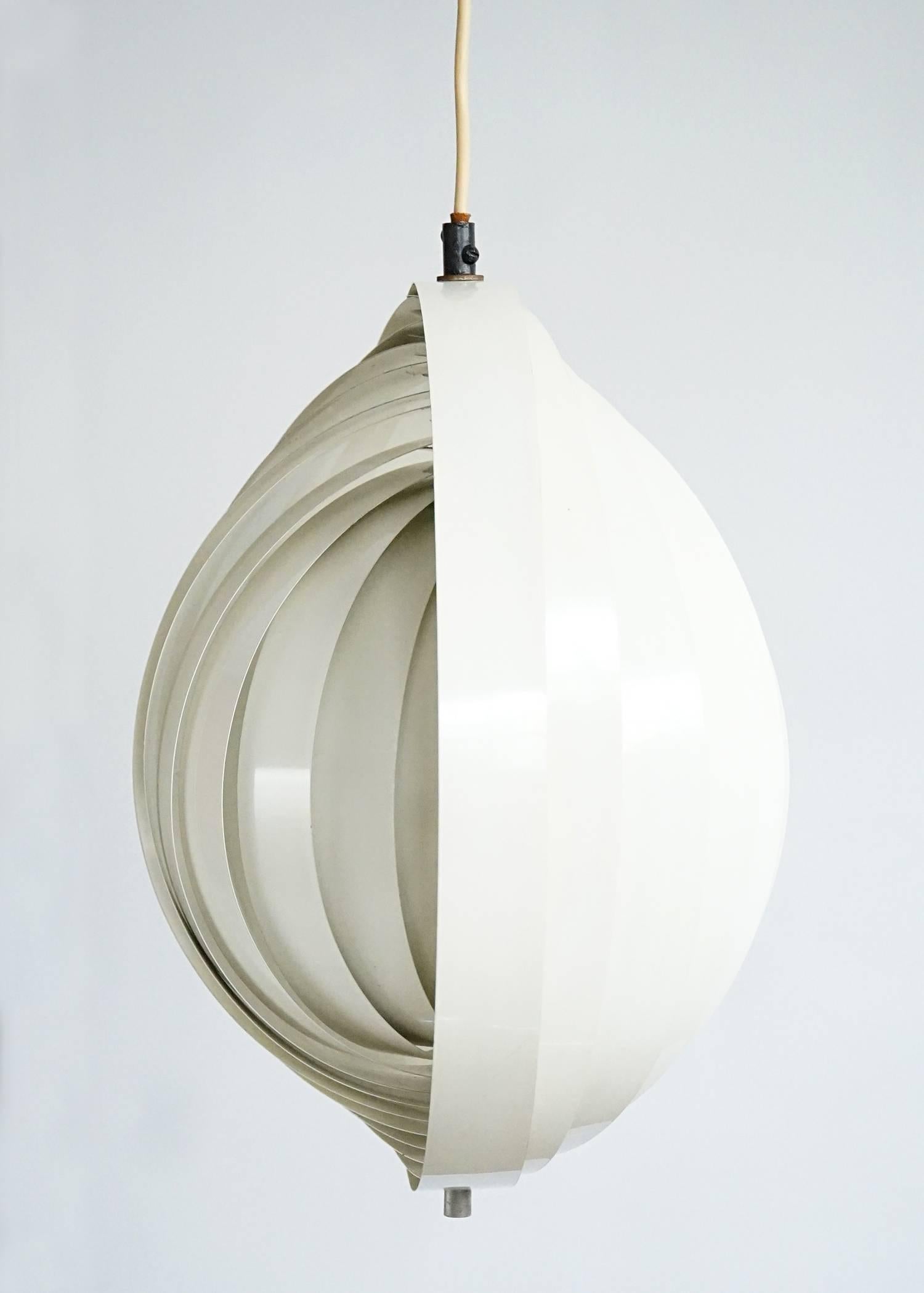 Metal Louvered Moon Pendant Light