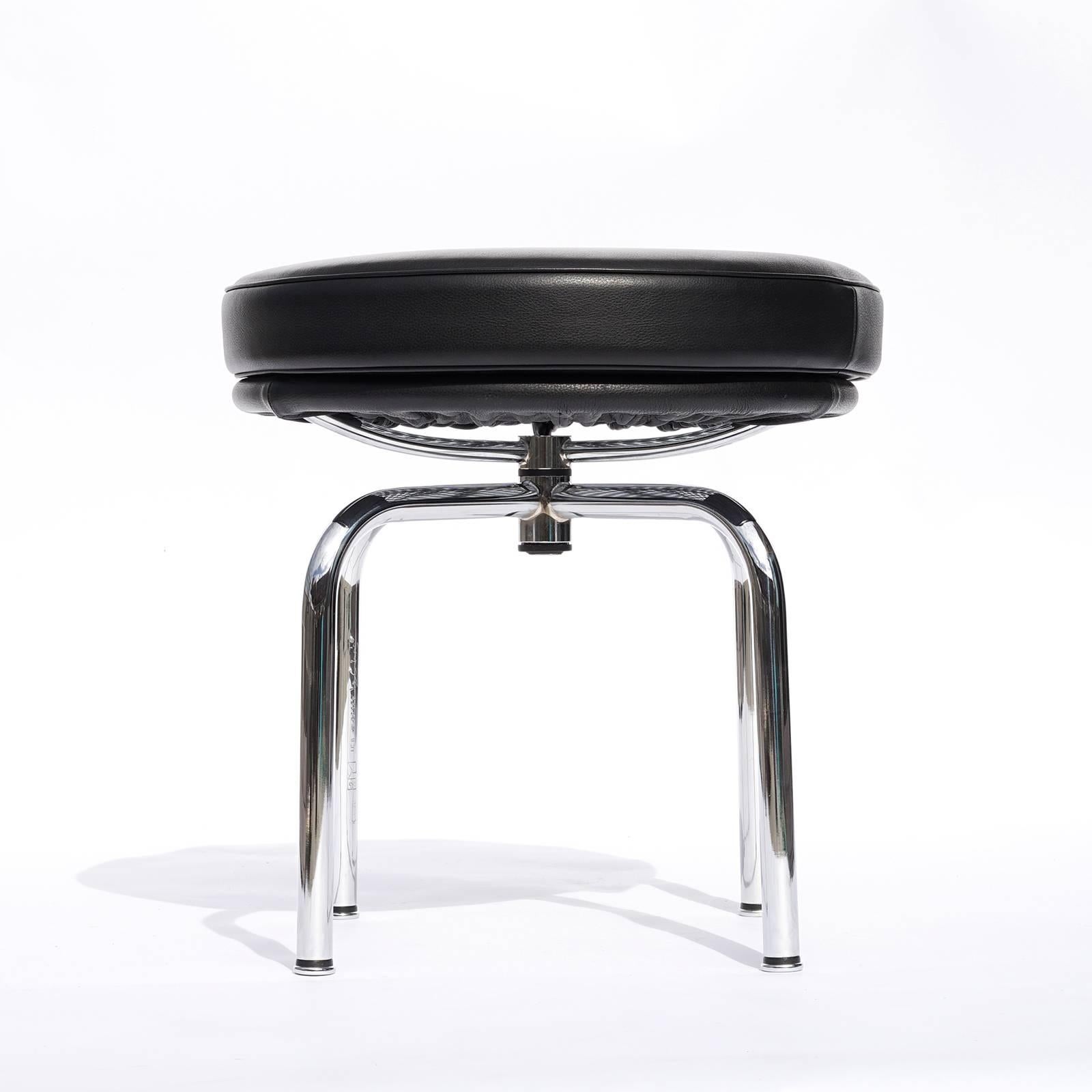 Corbusier LC8 Swivel Stool 1