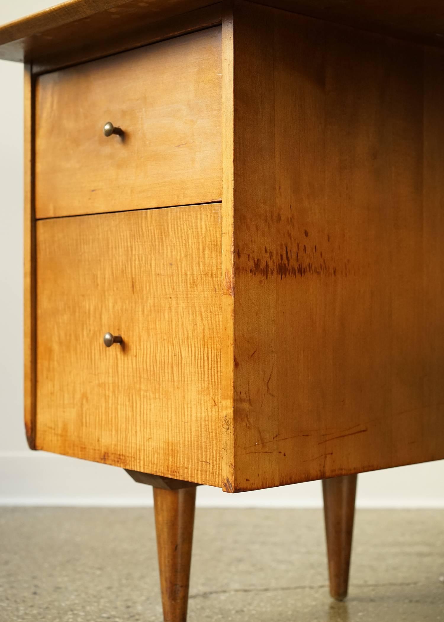 Desk & Chair by Paul McCobb In Good Condition In Brooklyn, NY