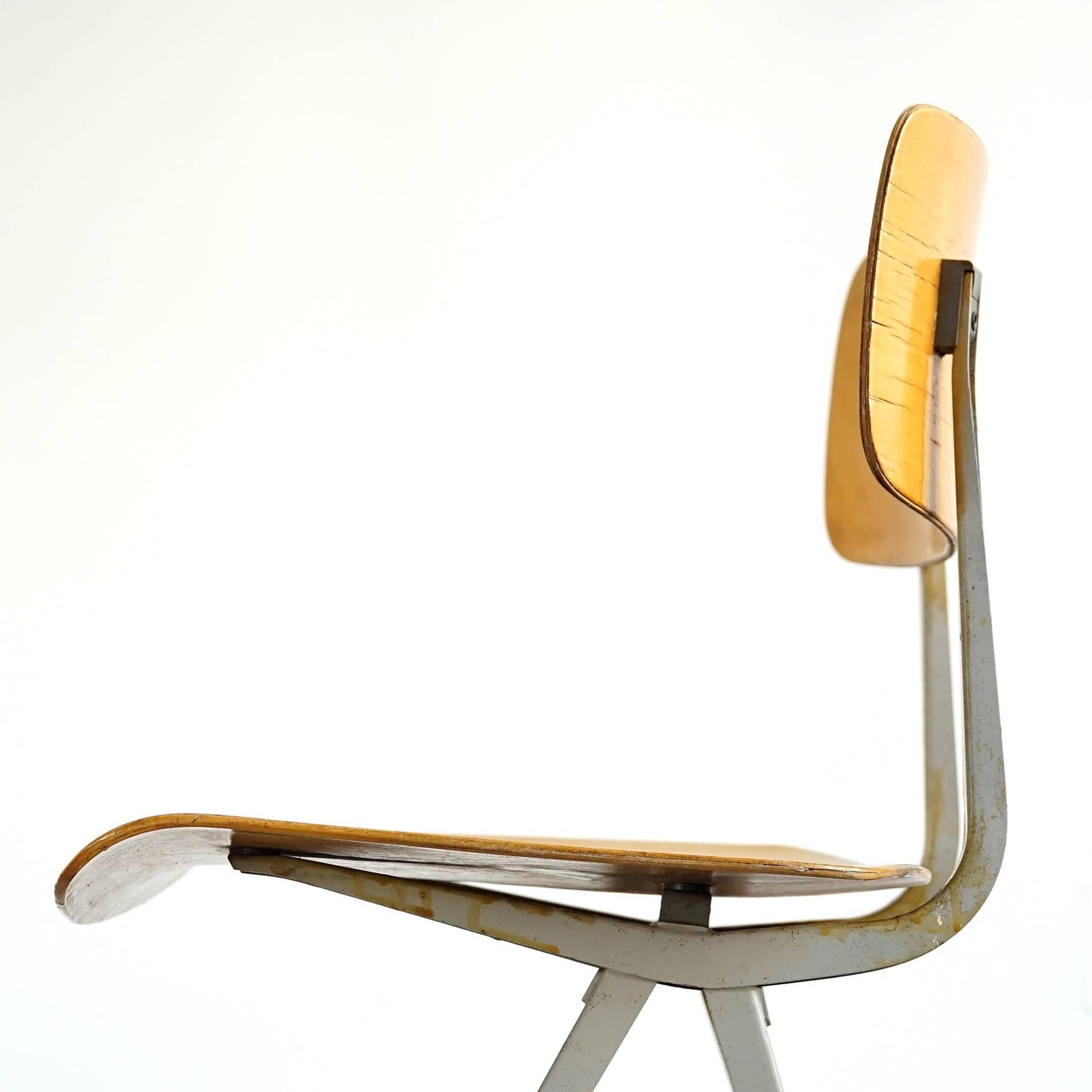 Bent plywood seat and back. Steel frame. Manufactured in Holland by Ahrend.