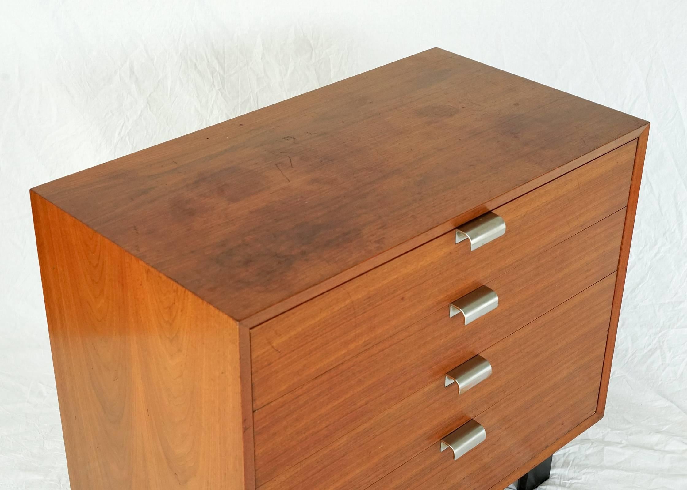 George Nelson for Herman Miller Dresser with Built-In Vanity In Good Condition In Brooklyn, NY