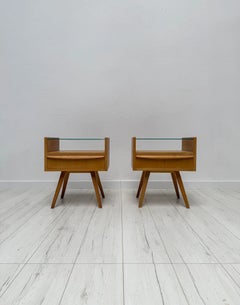 1960s Vintage Pair of Mid-Century Walnut Nightstands with Glass Shelves