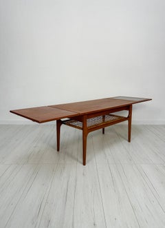 1960s Vintage Danish Mid-Century Extendable Teak Coffee Table by Trioh Møbler