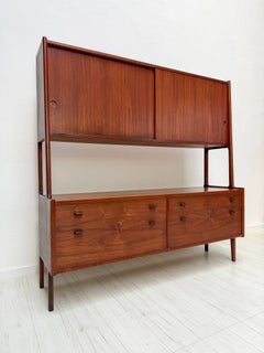 Credenza vintage danese in teak degli anni ’50, modello RY20, disegnata da Hans J. Wegner per Ry Møbler