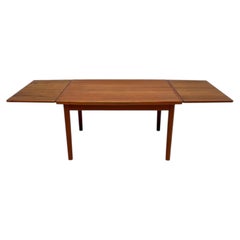 1960s Large Vintage Danish Teak Extendable Dining Table by Vamo Sønderborg