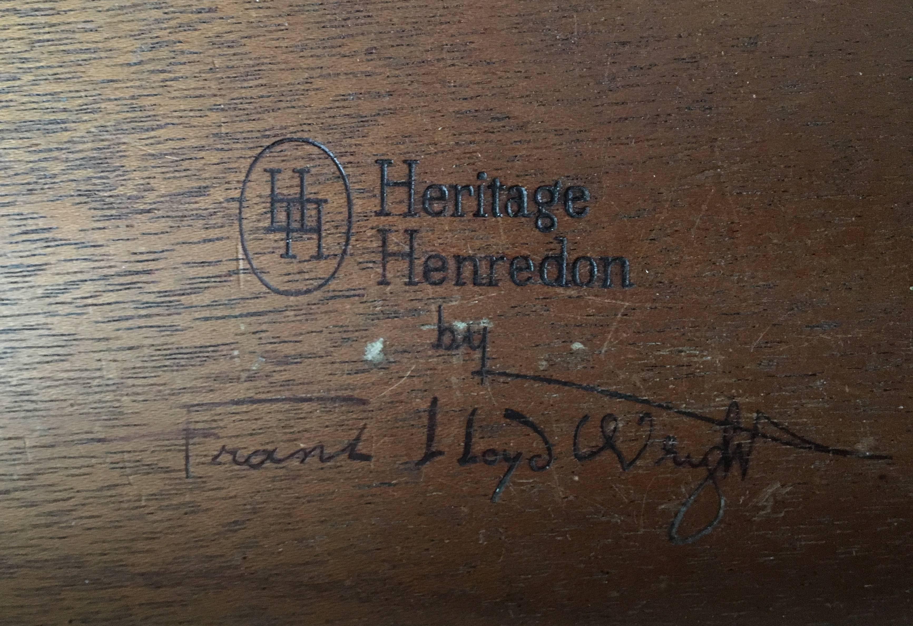 Milieu du XXe siècle Table basse de Frank Lloyd Wright en vente