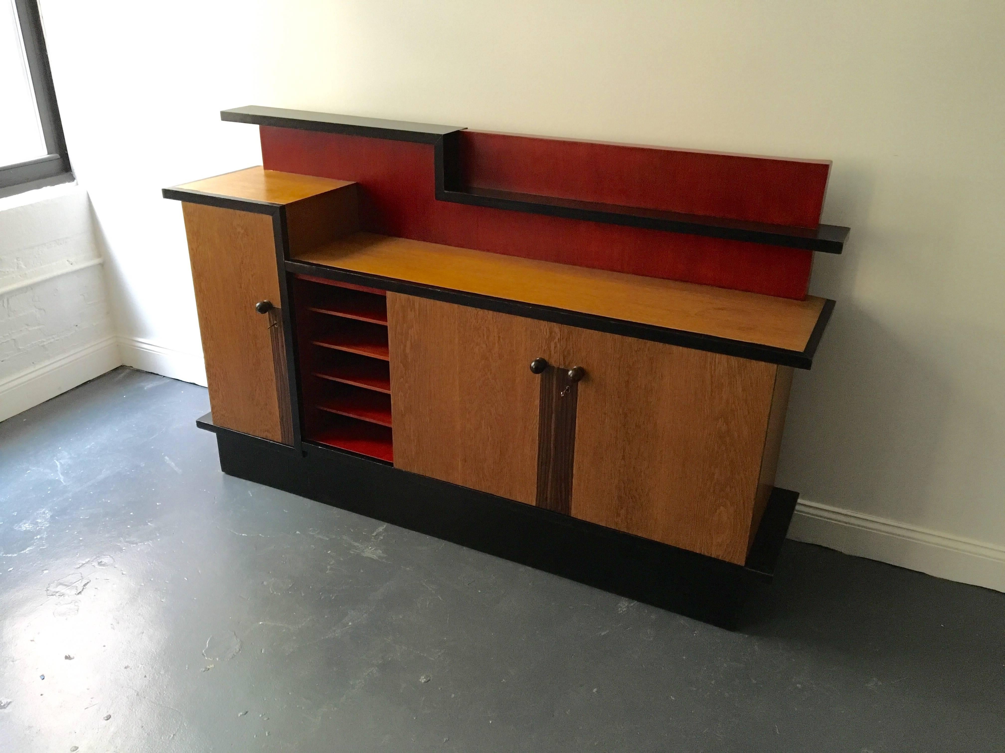 asymmetrical kitchen cabinets