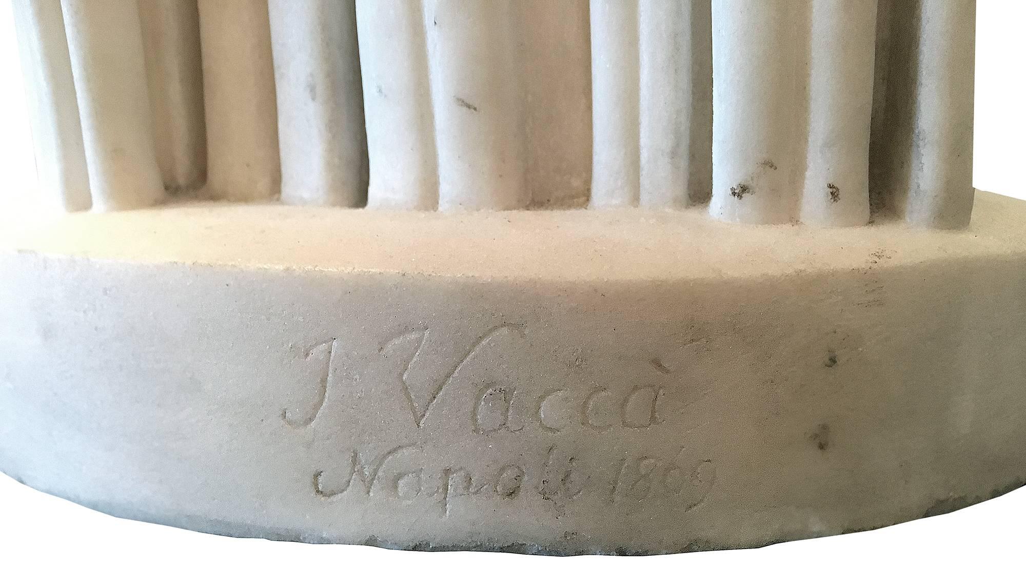 19th Century White Carrara Marble Sculpture of Venus, Signed J VACCA NAPOLI 1809 In Excellent Condition In West Palm Beach, FL