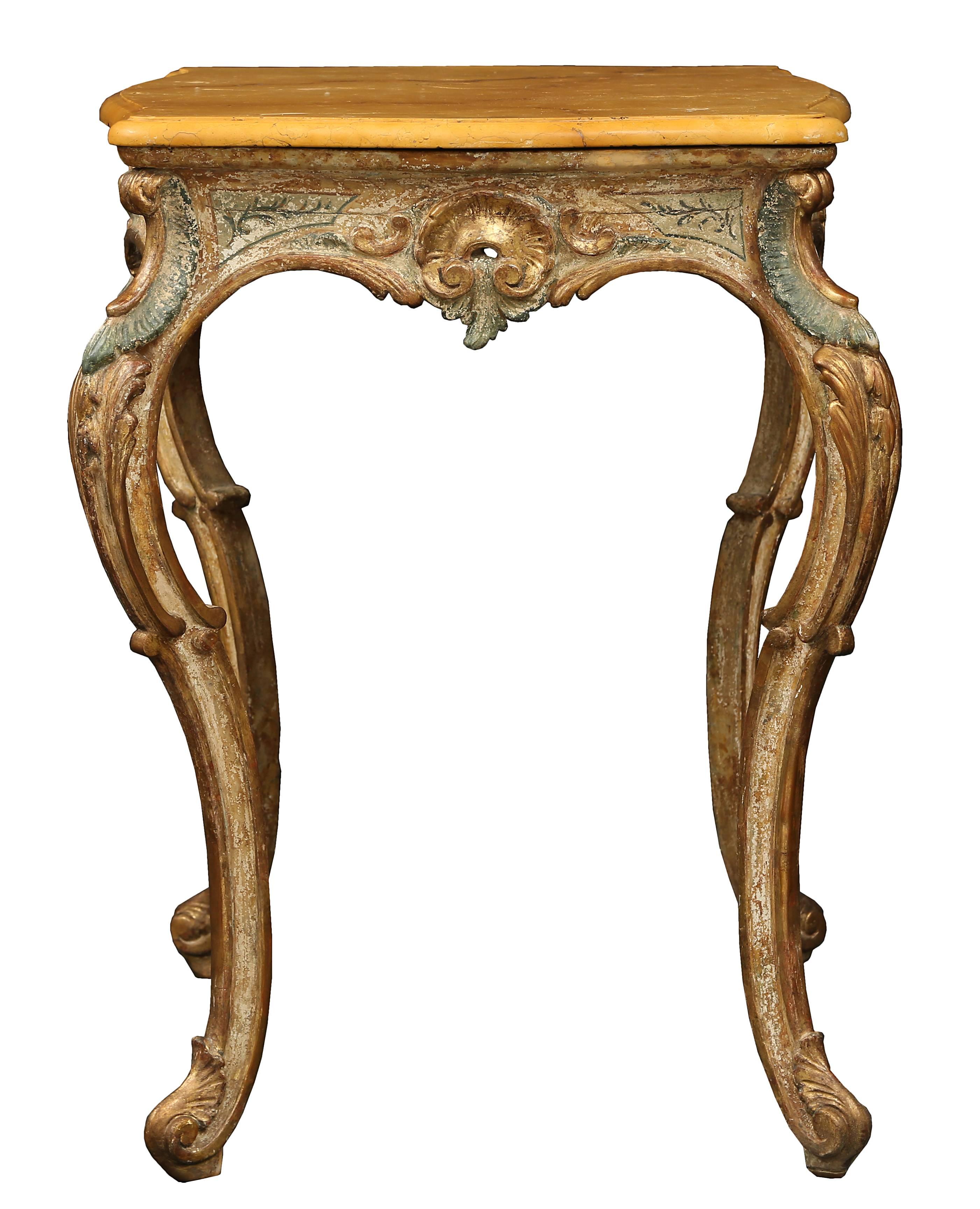 Italian 18th Century Louis XV Period Patinated and Giltwood Side Table In Excellent Condition In West Palm Beach, FL