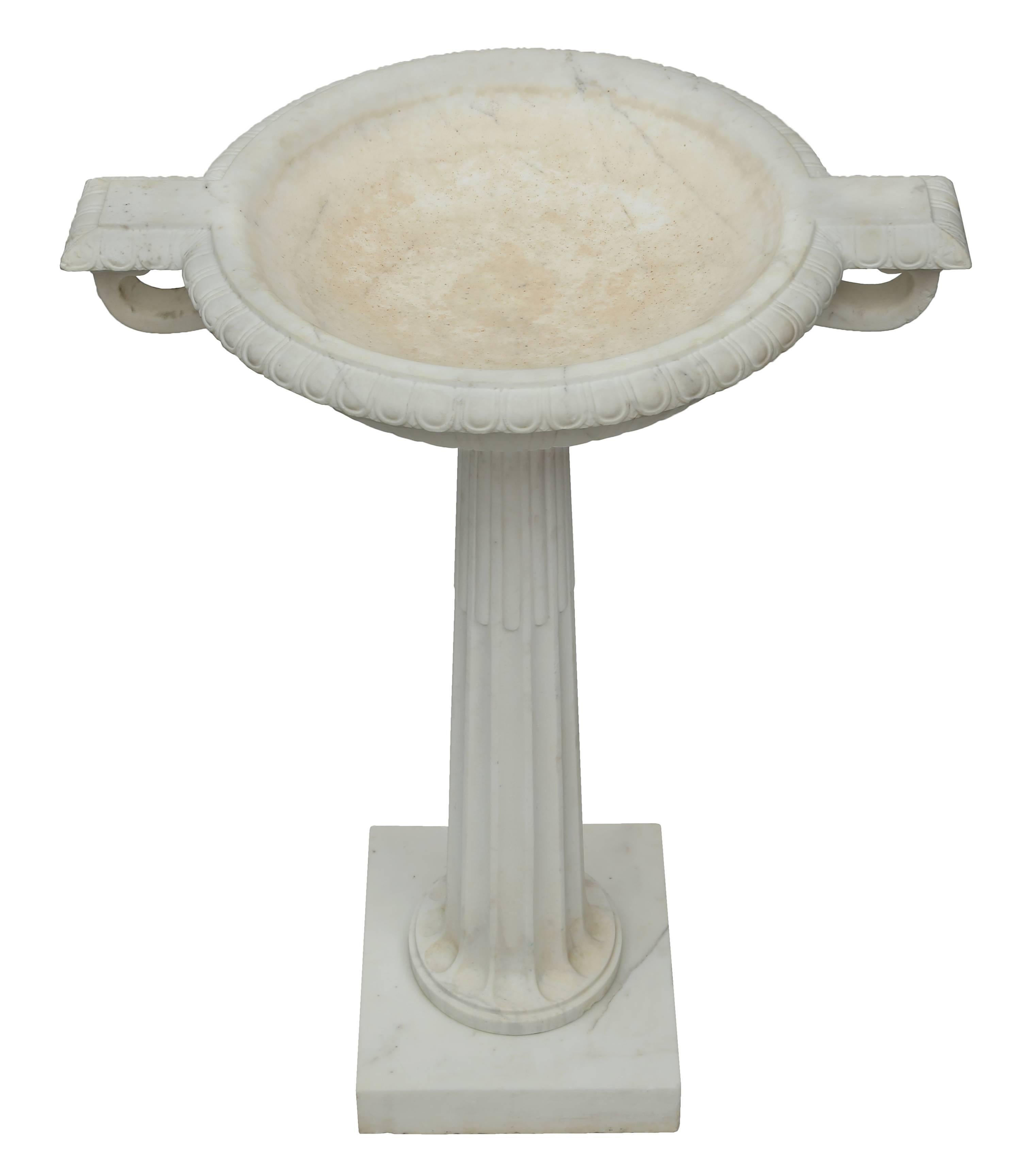 Italian 19th Century Neoclassical Style White Carrara Marble Bird Bath In Excellent Condition In West Palm Beach, FL