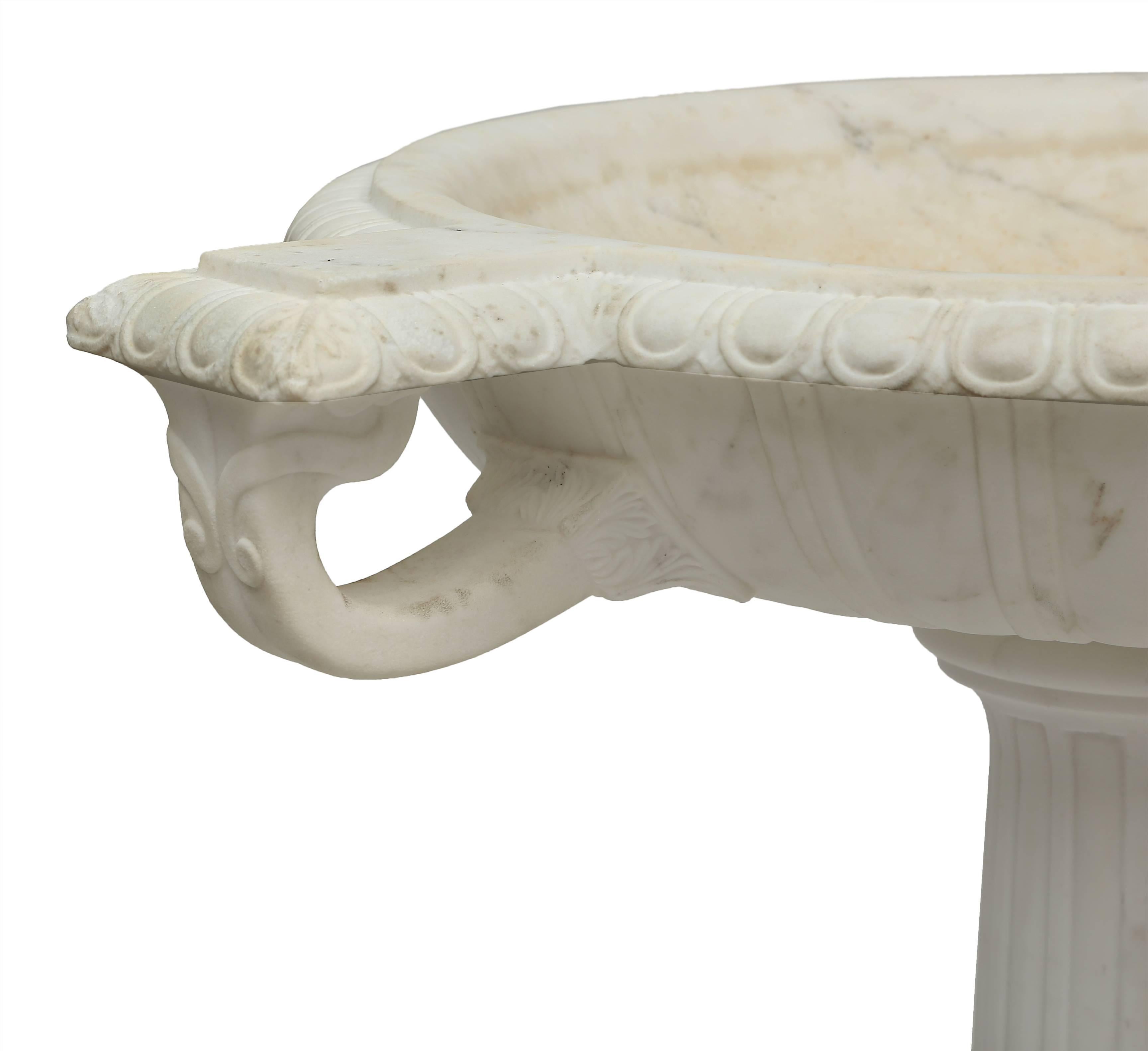 Italian 19th Century Neoclassical Style White Carrara Marble Bird Bath 2