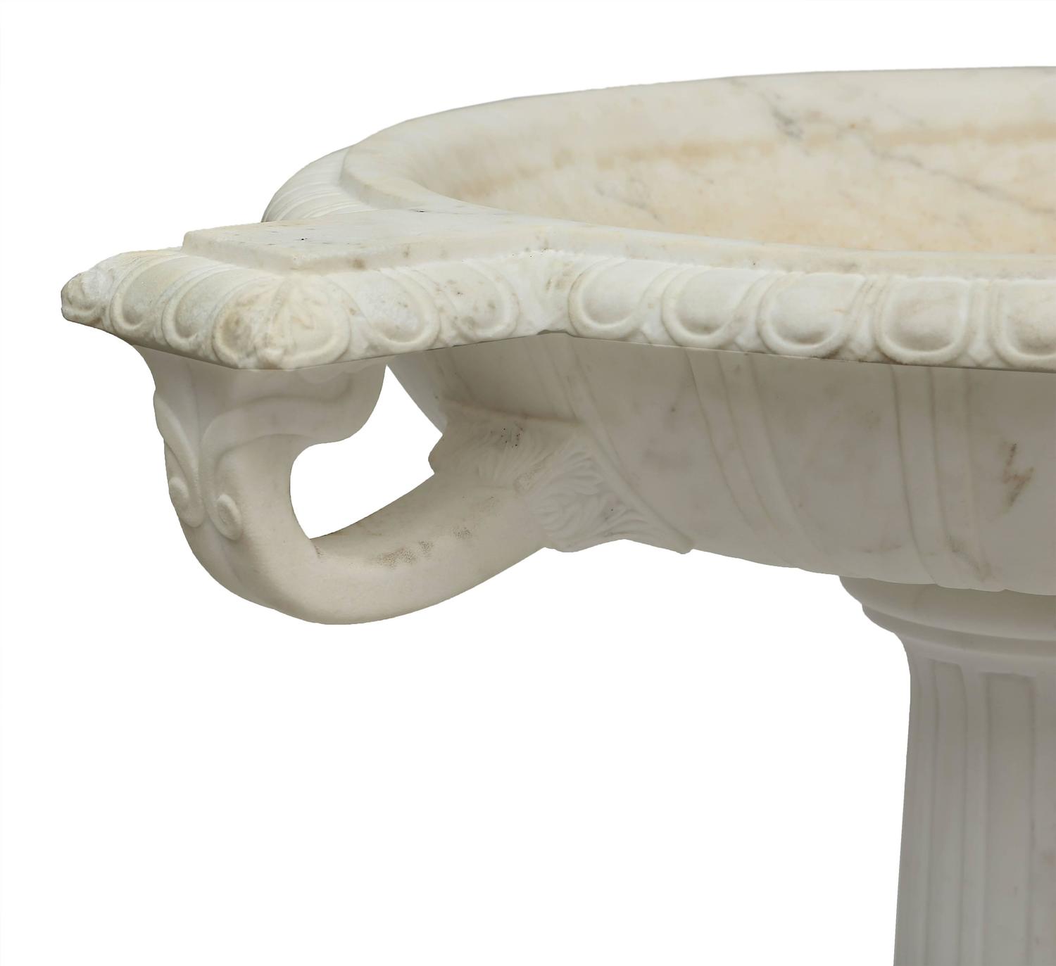 Italian 19th Century Neoclassical Style White Carrara Marble Bird Bath For Sale at 1stdibs